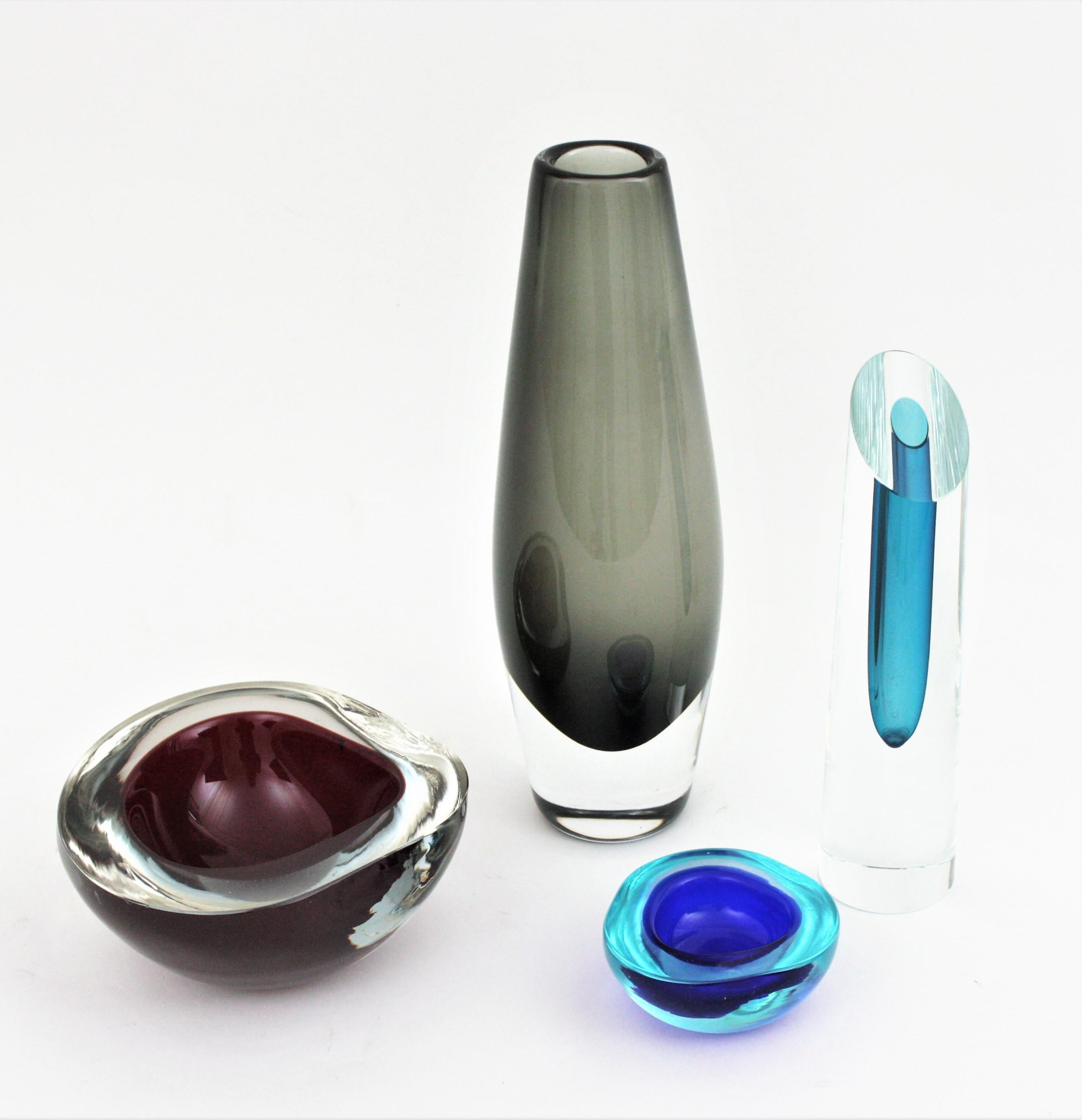Große Seguso Sommerso-Kunstglasschale in Burgunderrot aus klarem, dreieckigem Geode-Kunstglas im Angebot 4