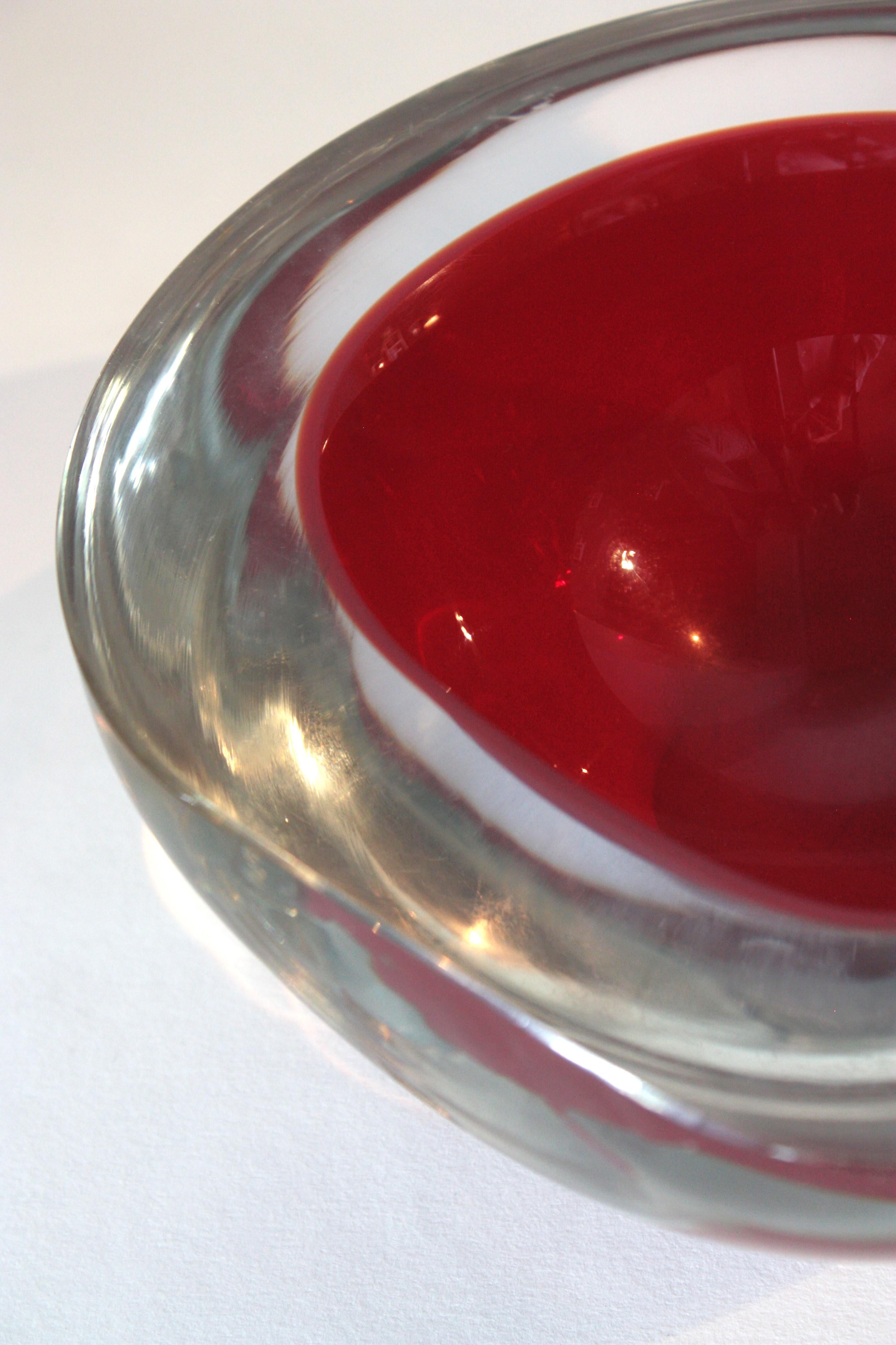 Grande ciotola in vetro artistico Seguso Murano Glass Sommerso Borgogna Clear Geode Triangle in vendita 6