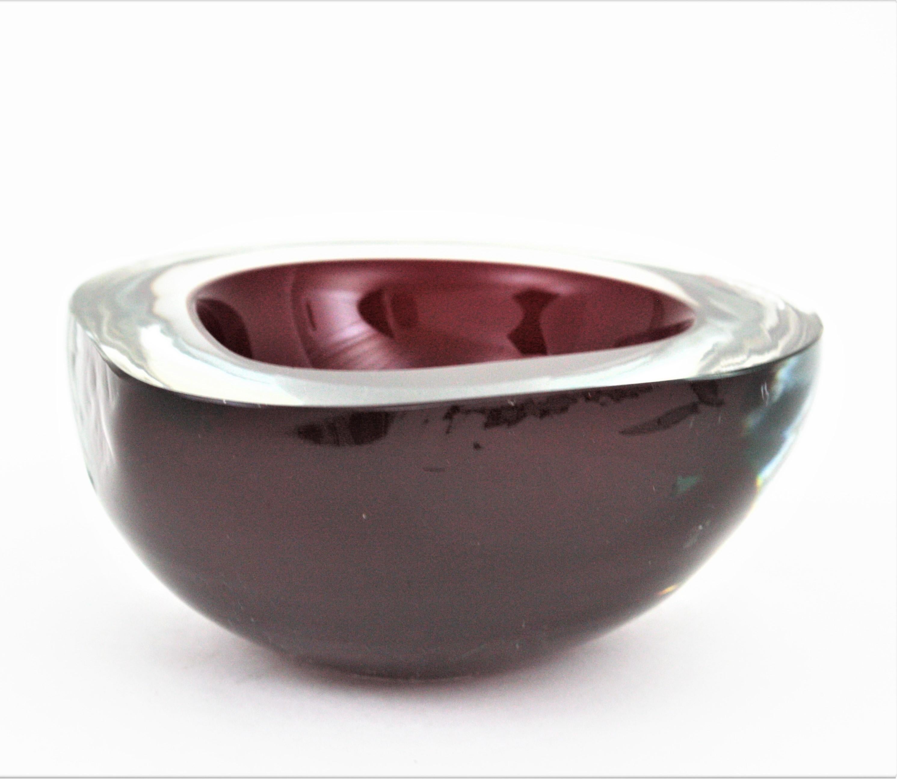 Large Seguso Murano Sommerso Burgundy Clear Geode Triangle Art Glass Bowl For Sale 1