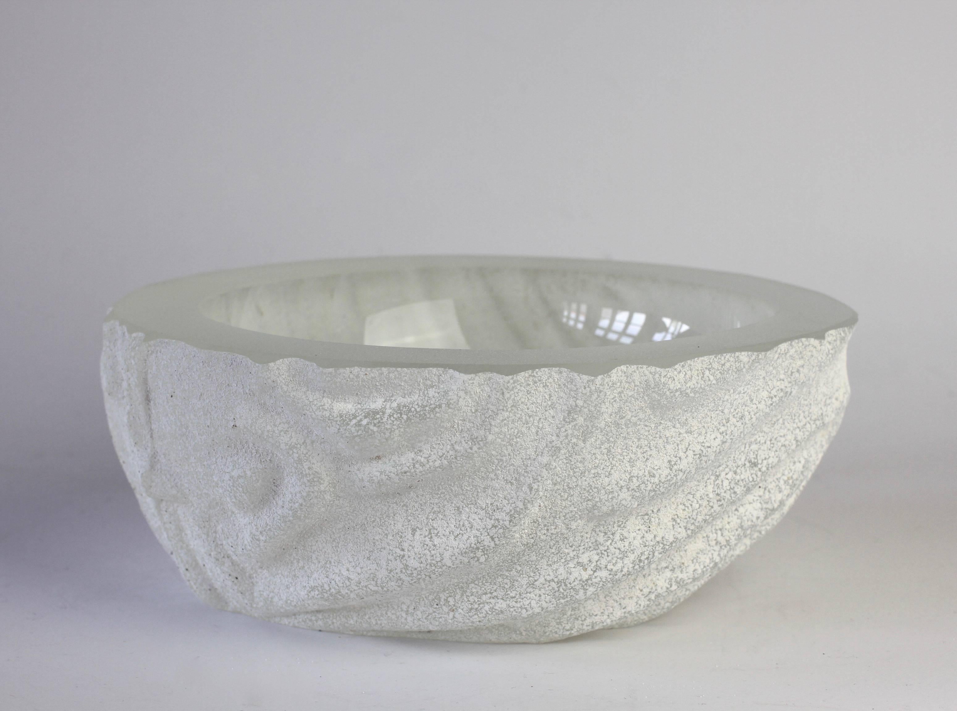 Large Seguso White 'a Scavo' Murano Glass Bowl Attributed to Maurizio Albarelli For Sale 5