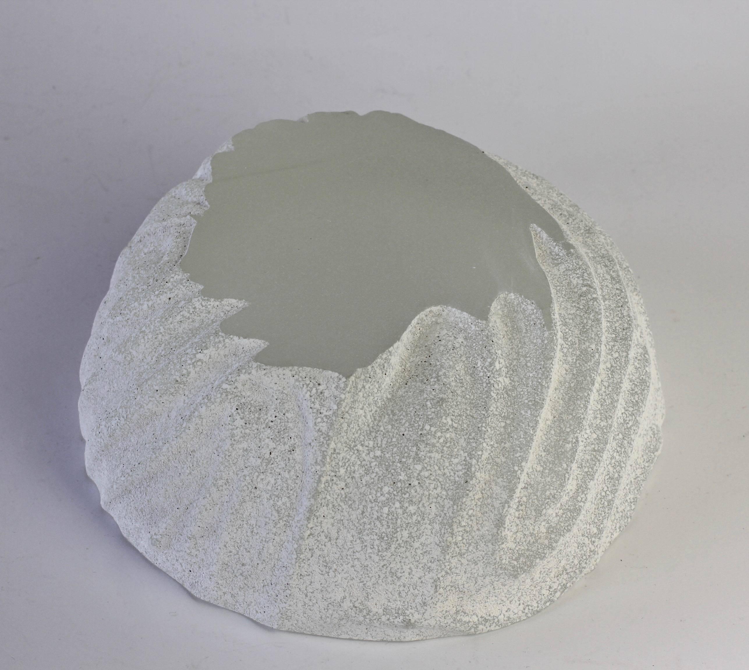 Mid-Century Modern Large Seguso White 'a Scavo' Murano Glass Bowl Attributed to Maurizio Albarelli For Sale