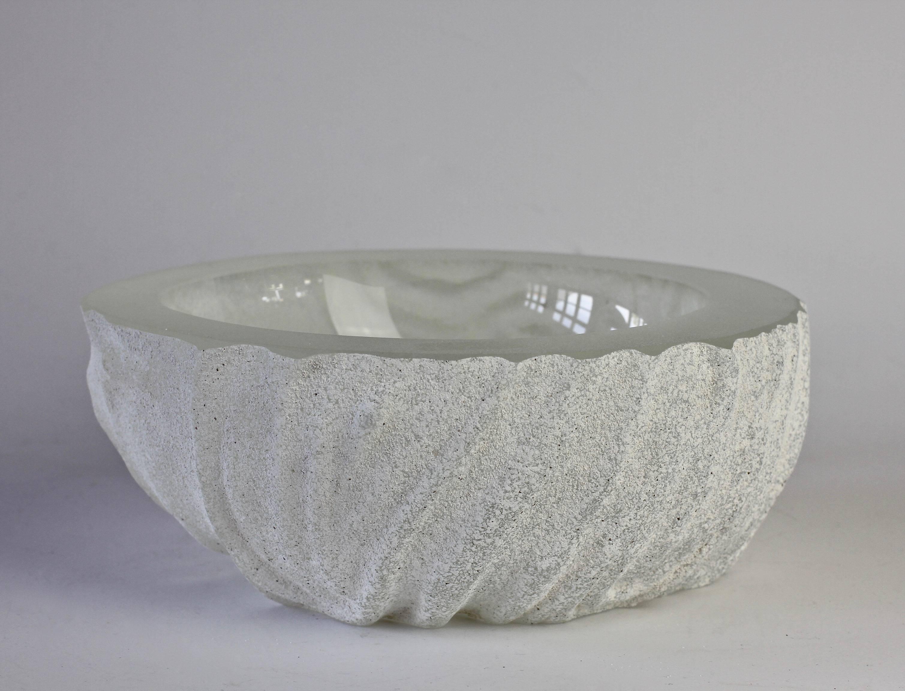 20th Century Large Seguso White 'a Scavo' Murano Glass Bowl Attributed to Maurizio Albarelli For Sale