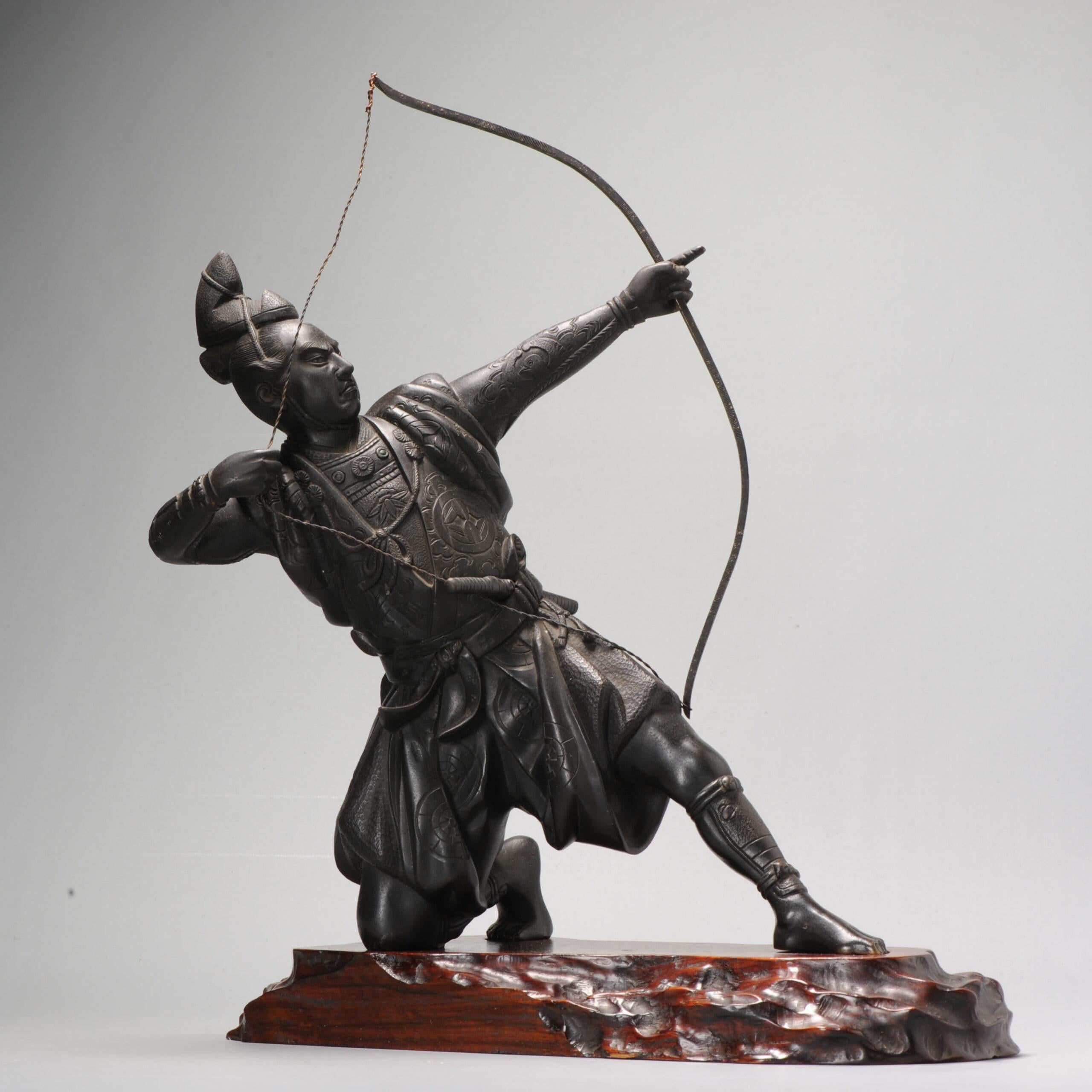 Große Seiji Saku Bronze Archer Figur Statue Japan Meiji Ära (1868-1912) (Japanisch) im Angebot