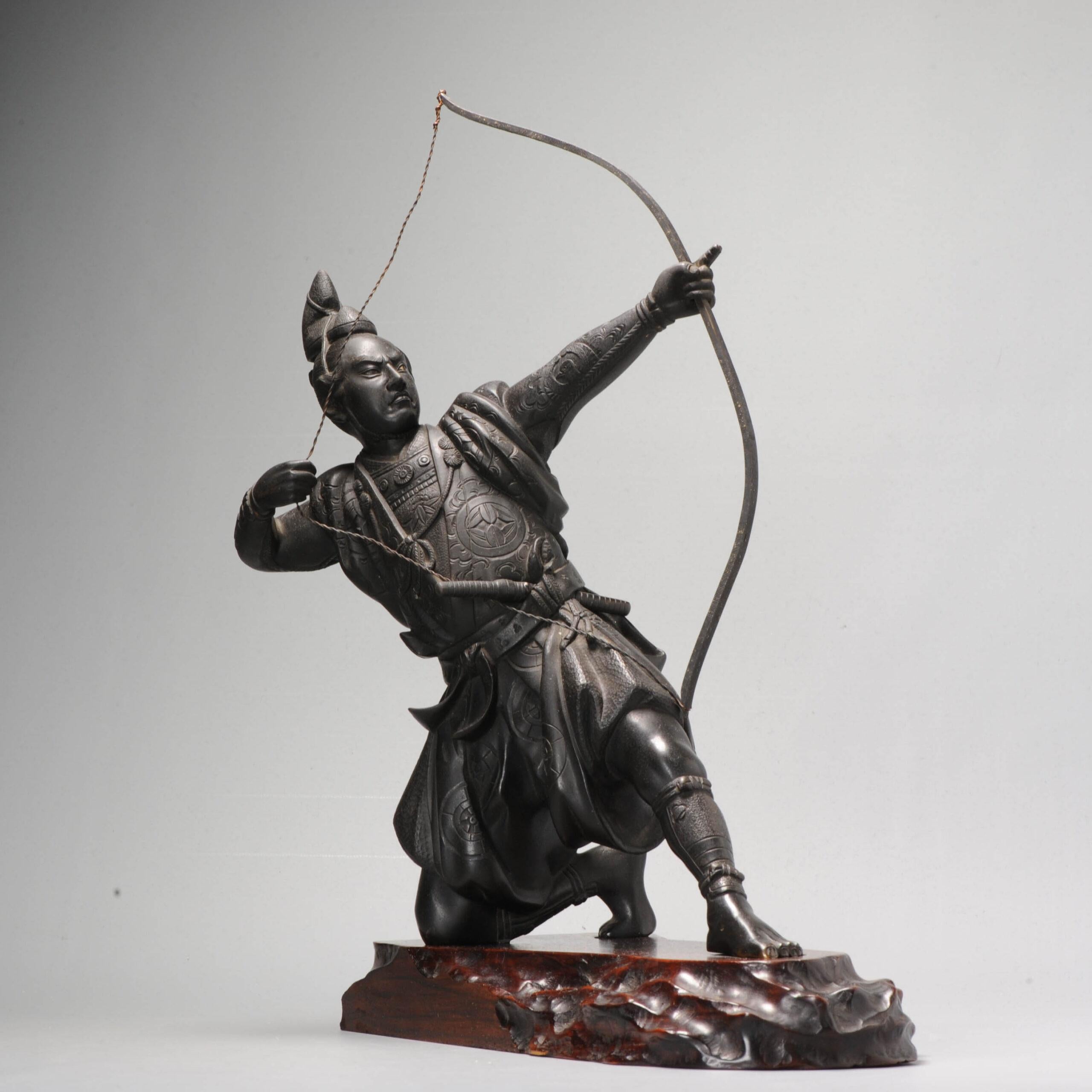 Große Seiji Saku Bronze Archer Figur Statue Japan Meiji Ära (1868-1912) im Zustand „Hervorragend“ im Angebot in Amsterdam, Noord Holland