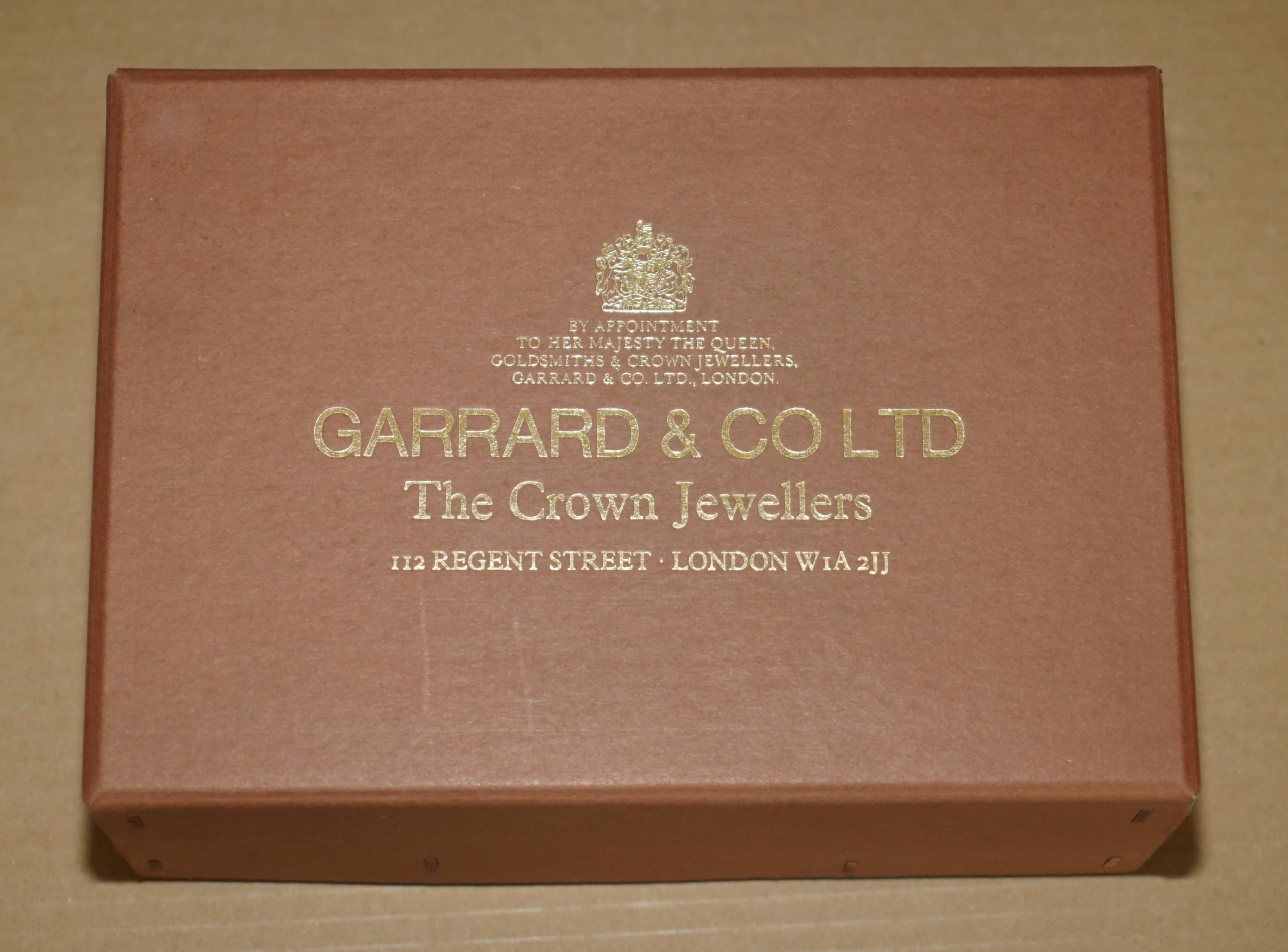 Grande sélection de boîtes de stockage d'antiquités et d'objets anciens d'ARTISANAT GARRARD & CO en vente 2