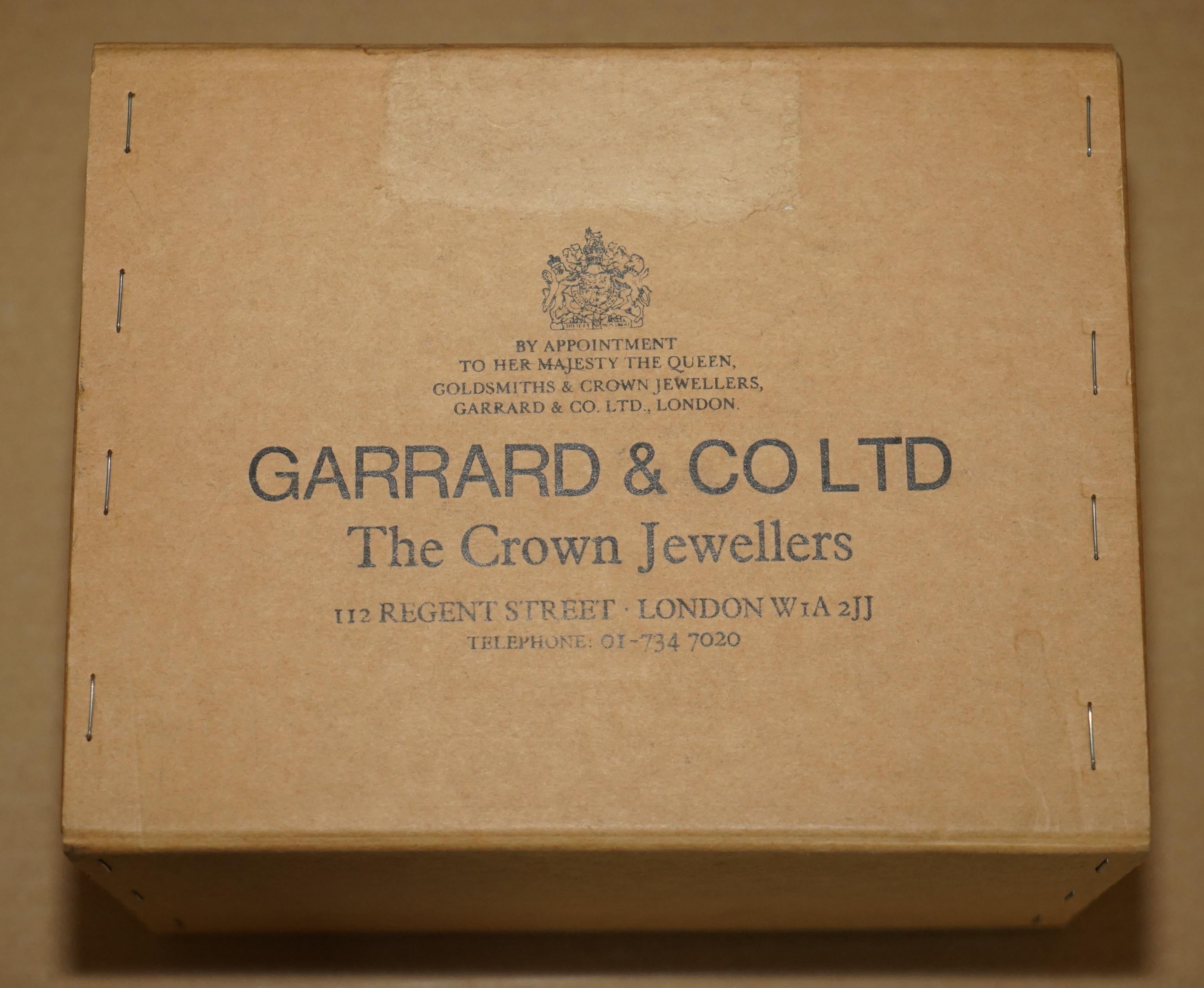 Grande sélection de boîtes de stockage d'antiquités et d'objets anciens d'ARTISANAT GARRARD & CO en vente 3