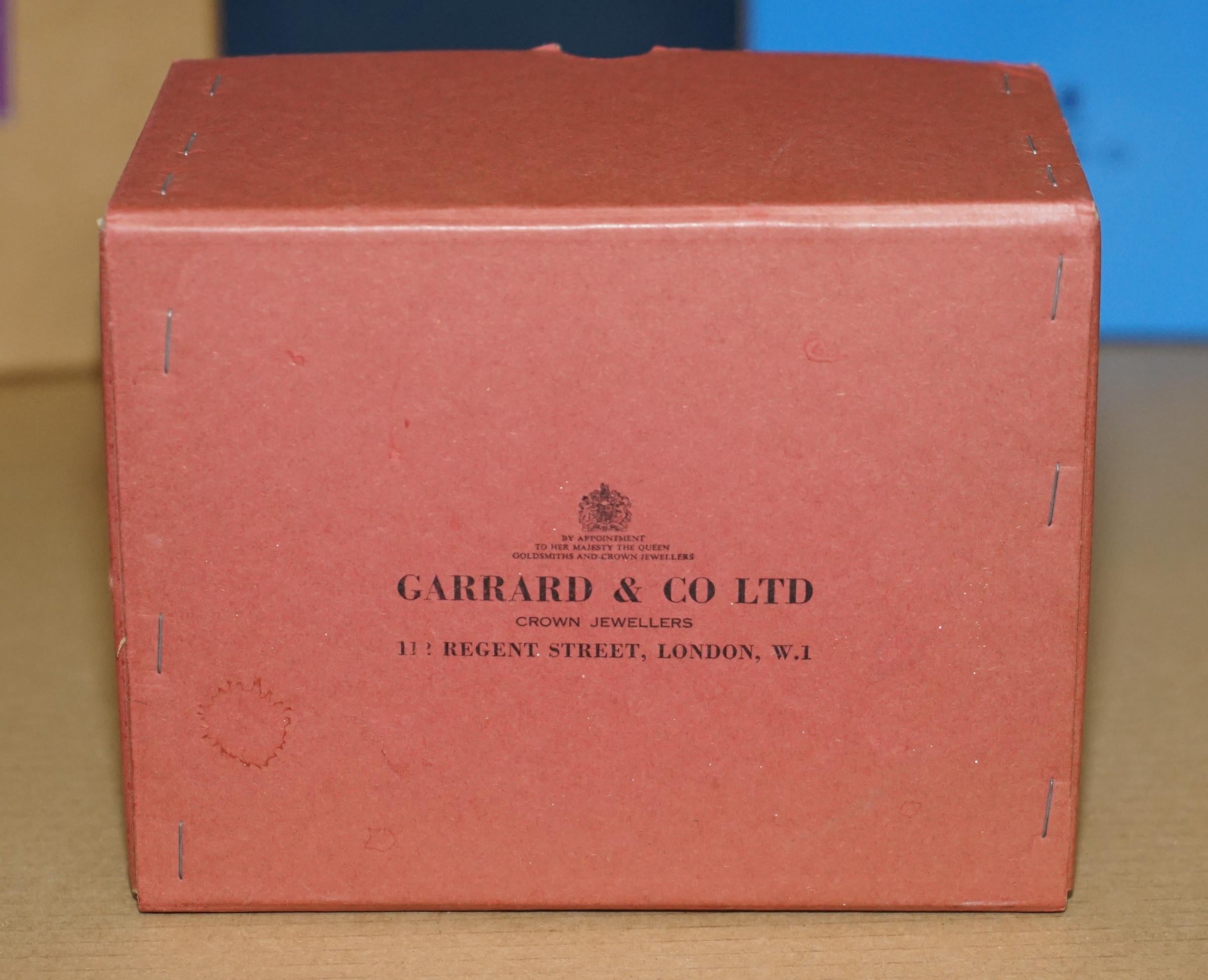 Art déco Grande sélection de boîtes de stockage d'antiquités et d'objets anciens d'ARTISANAT GARRARD & CO en vente