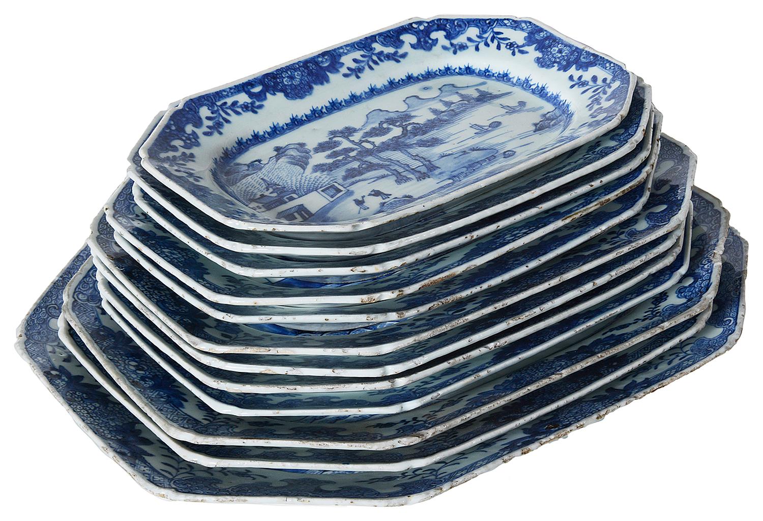 Large Selection of Twelve Chinese 18th Century Blue and White Nanking Platers In Good Condition In Brighton, Sussex