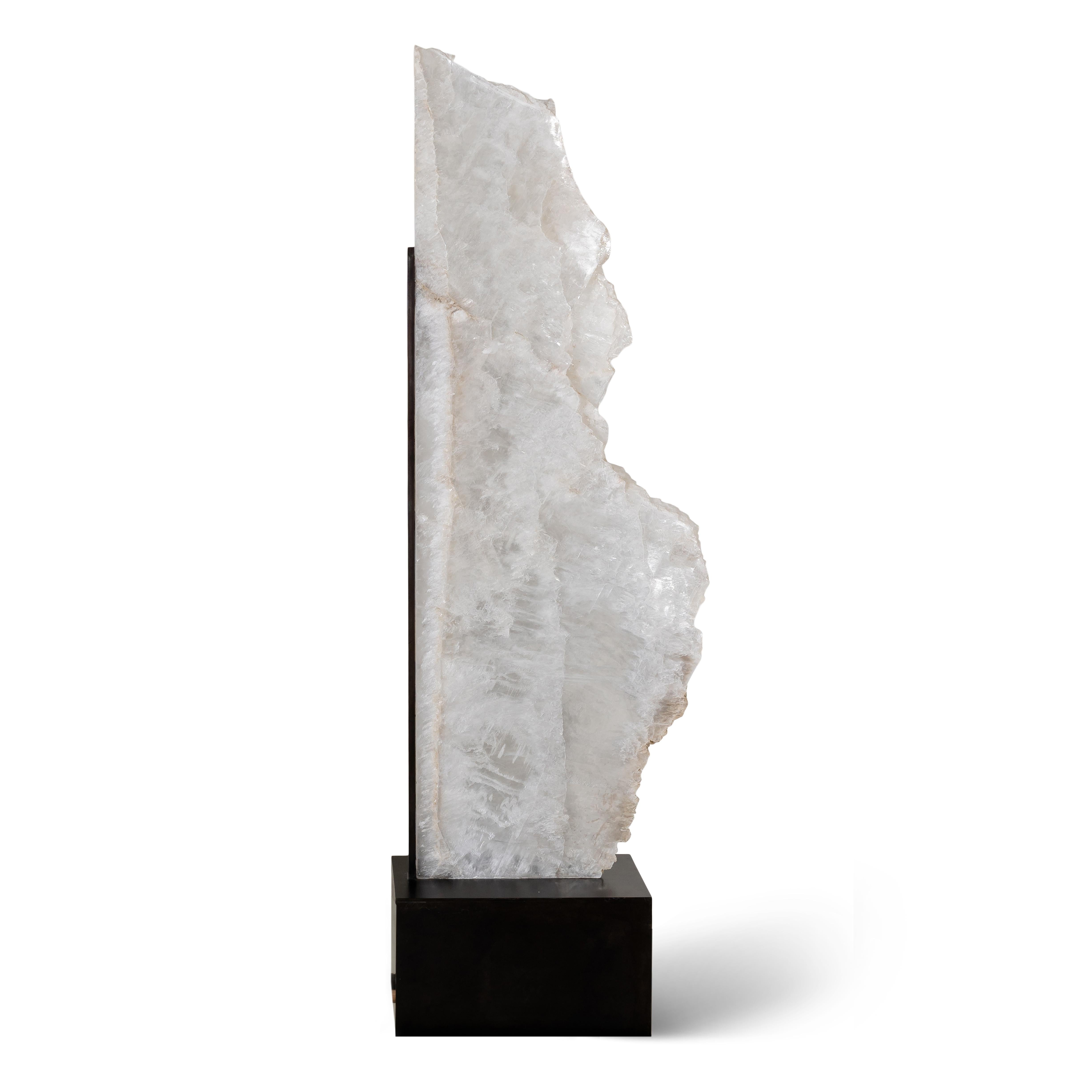 Towers sold separately

Large selenite live edge sculpture.

Selenite crystal from New Mexico then crafted in to a museum style tower sculpture piece.






