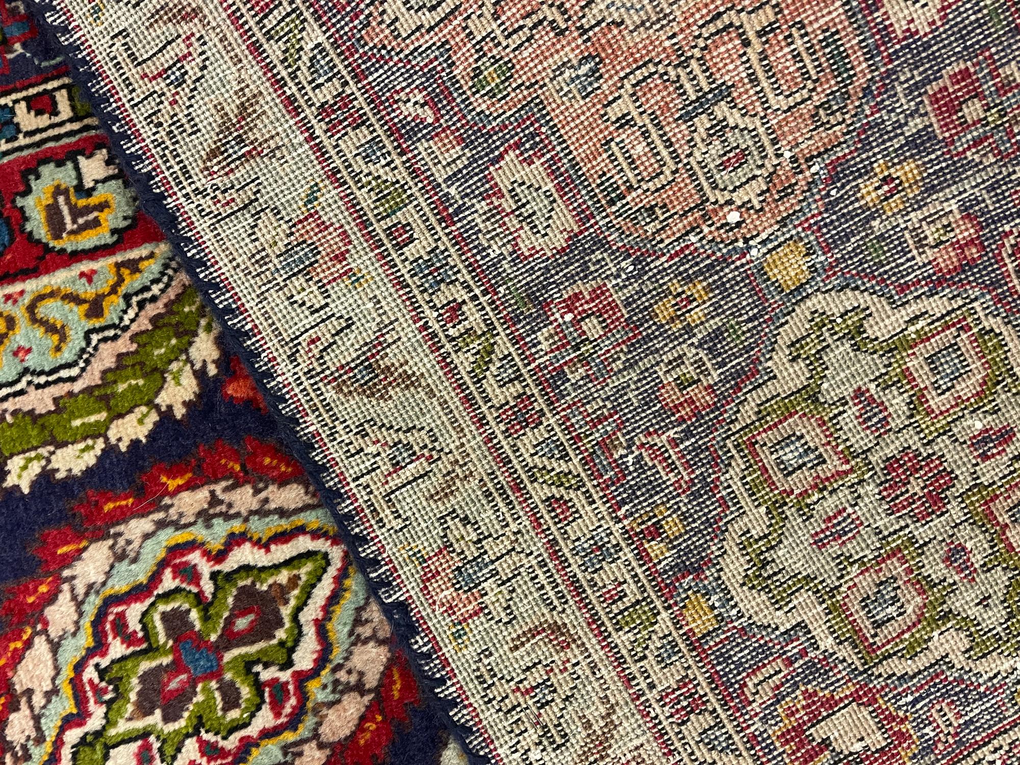 Großer halb antiker orientalischer Teppich aus handgewebter blauer Wolle, Wohnzimmerteppich im Angebot 6