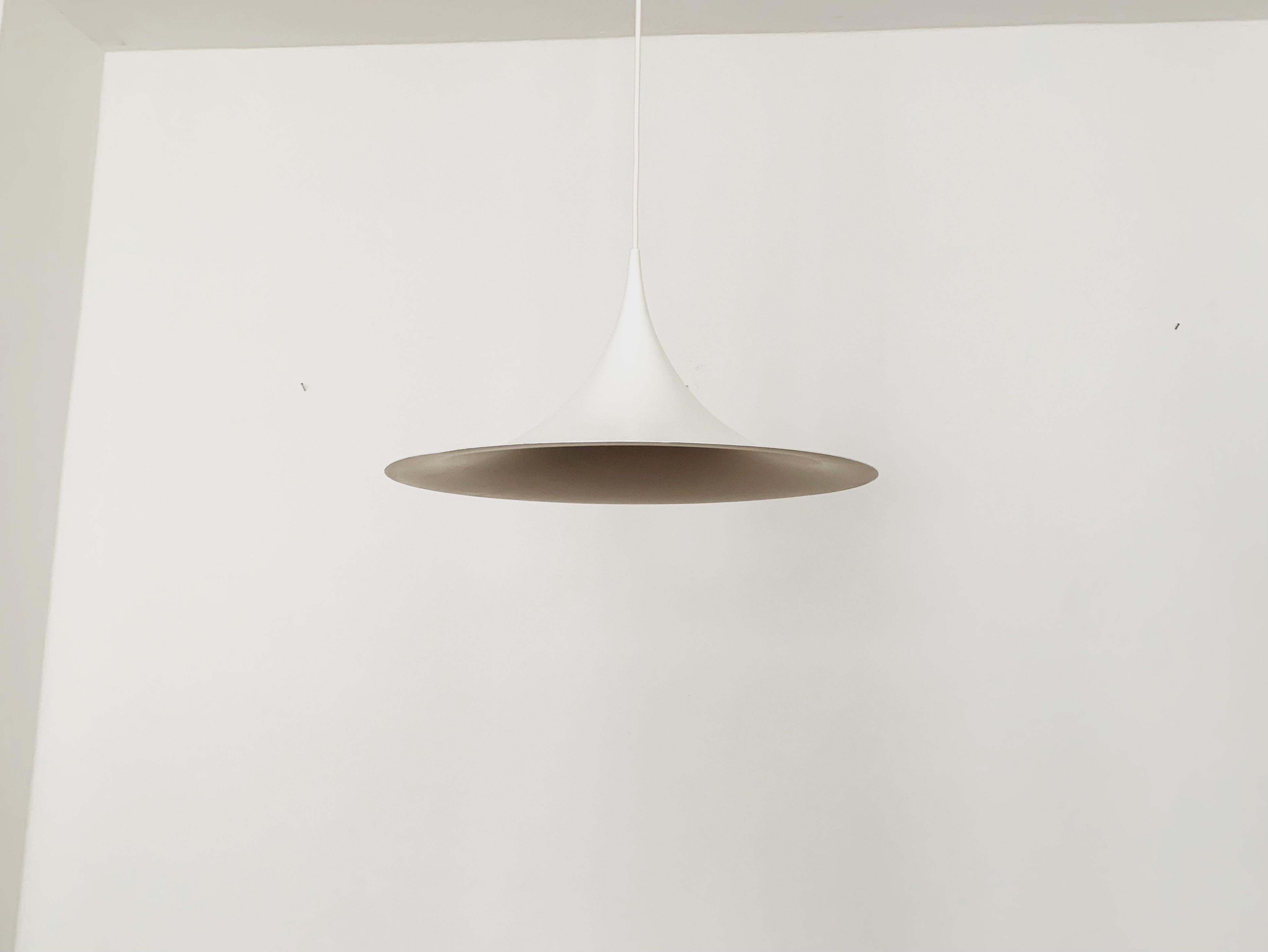 Scandinavo moderno Lampada a semi sospensione grande di Bonderup e Thorup per Fog and Morup in vendita