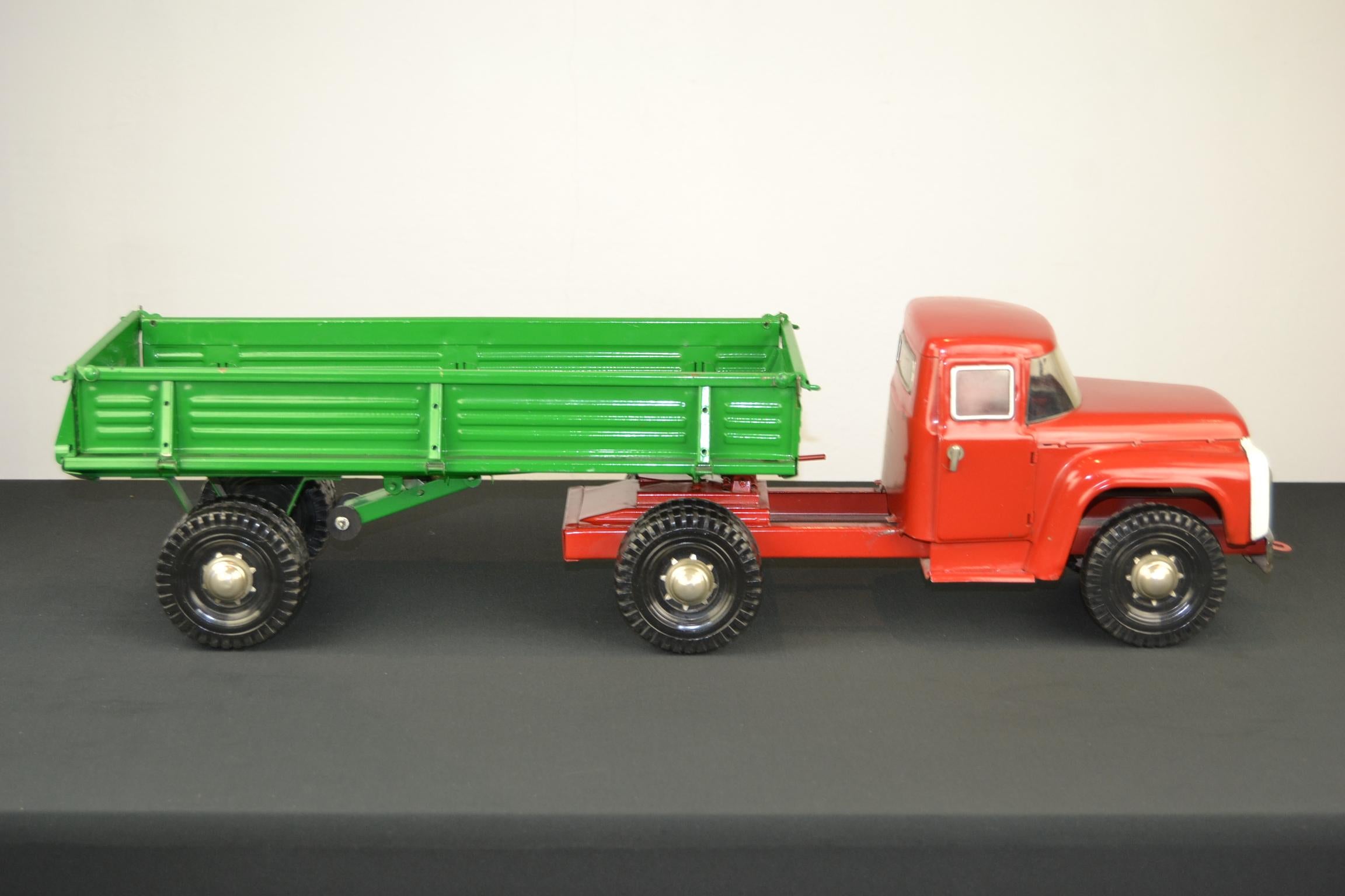 metal semi truck toys