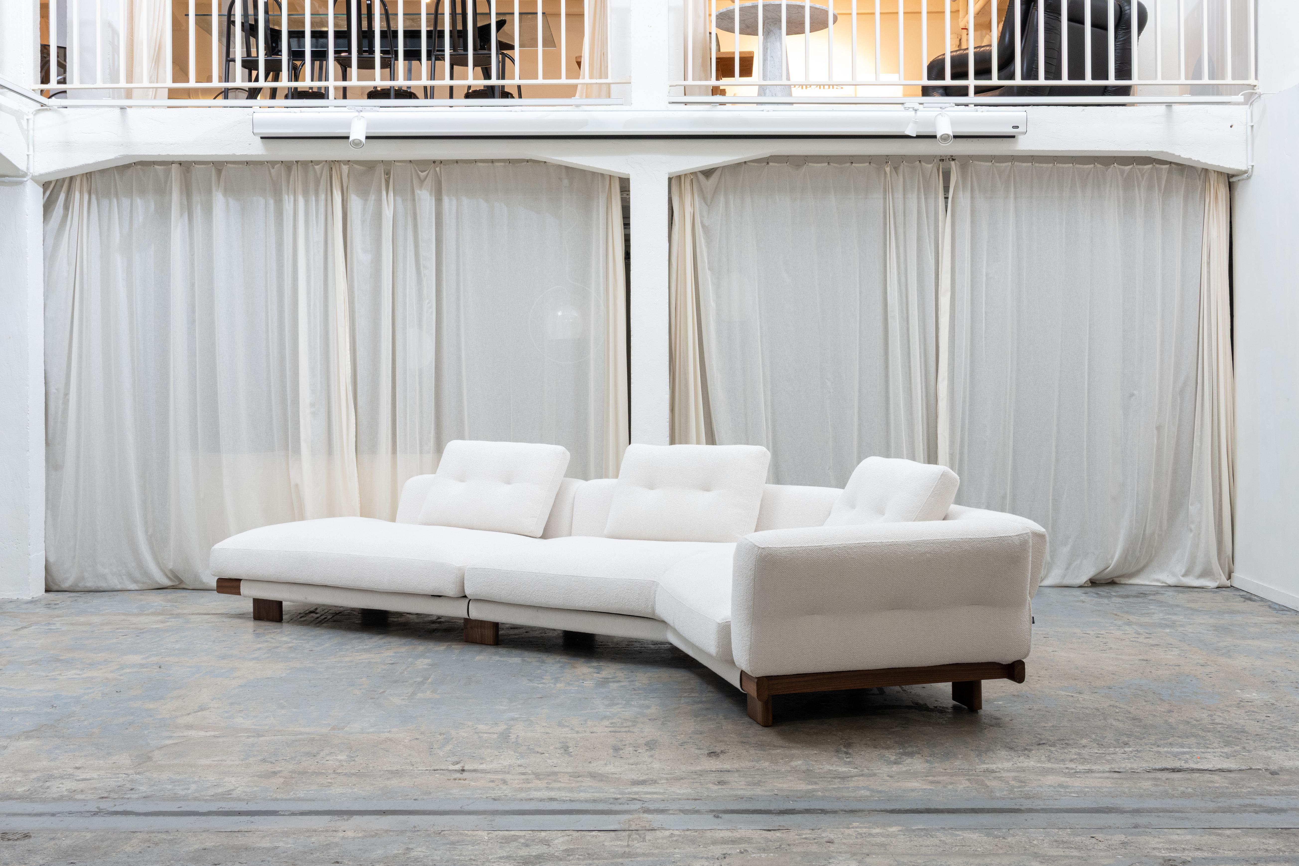 Large Sengu sofa with two elements In Good Condition For Sale In PARIS, FR