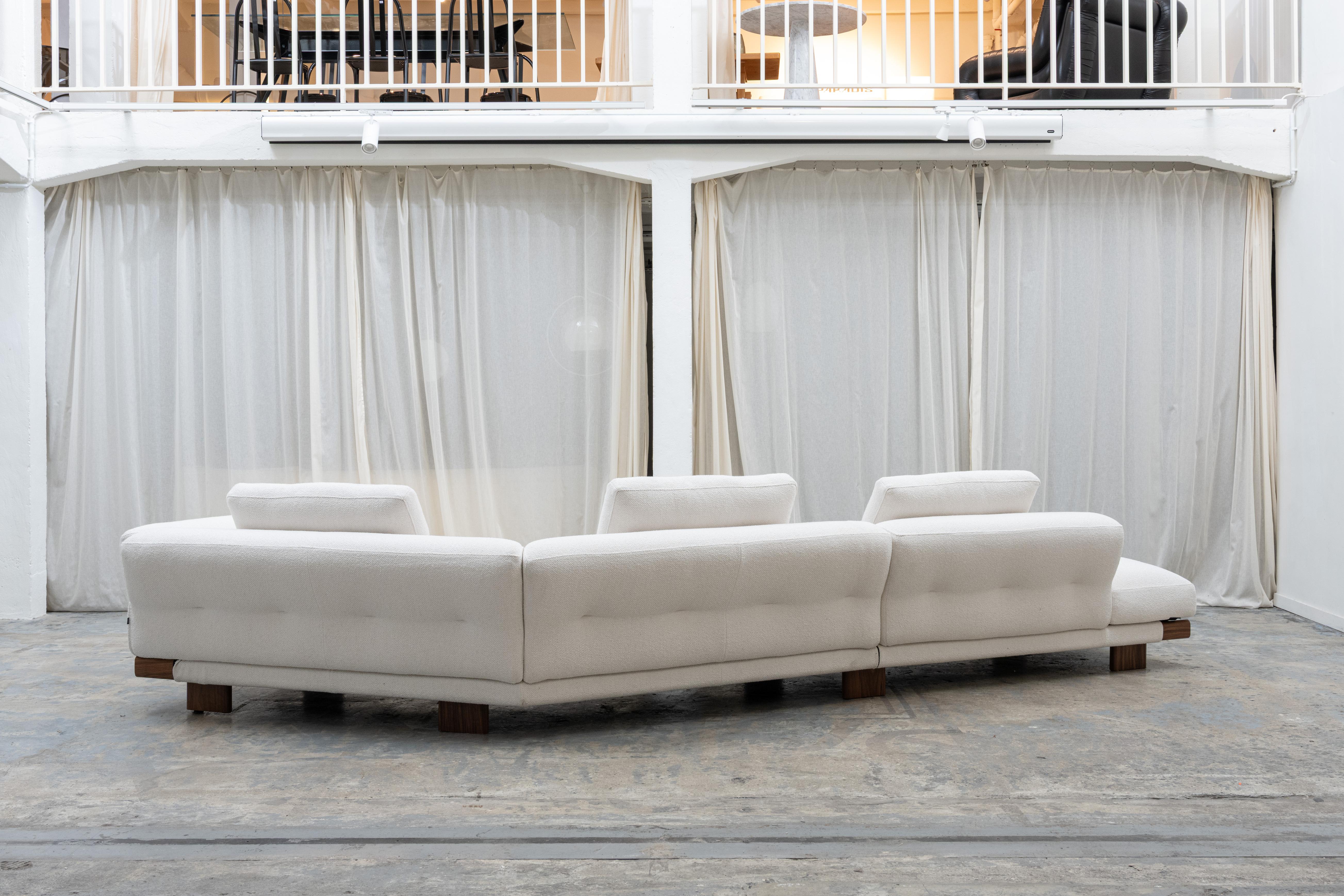 20th Century Large Sengu sofa with two elements For Sale