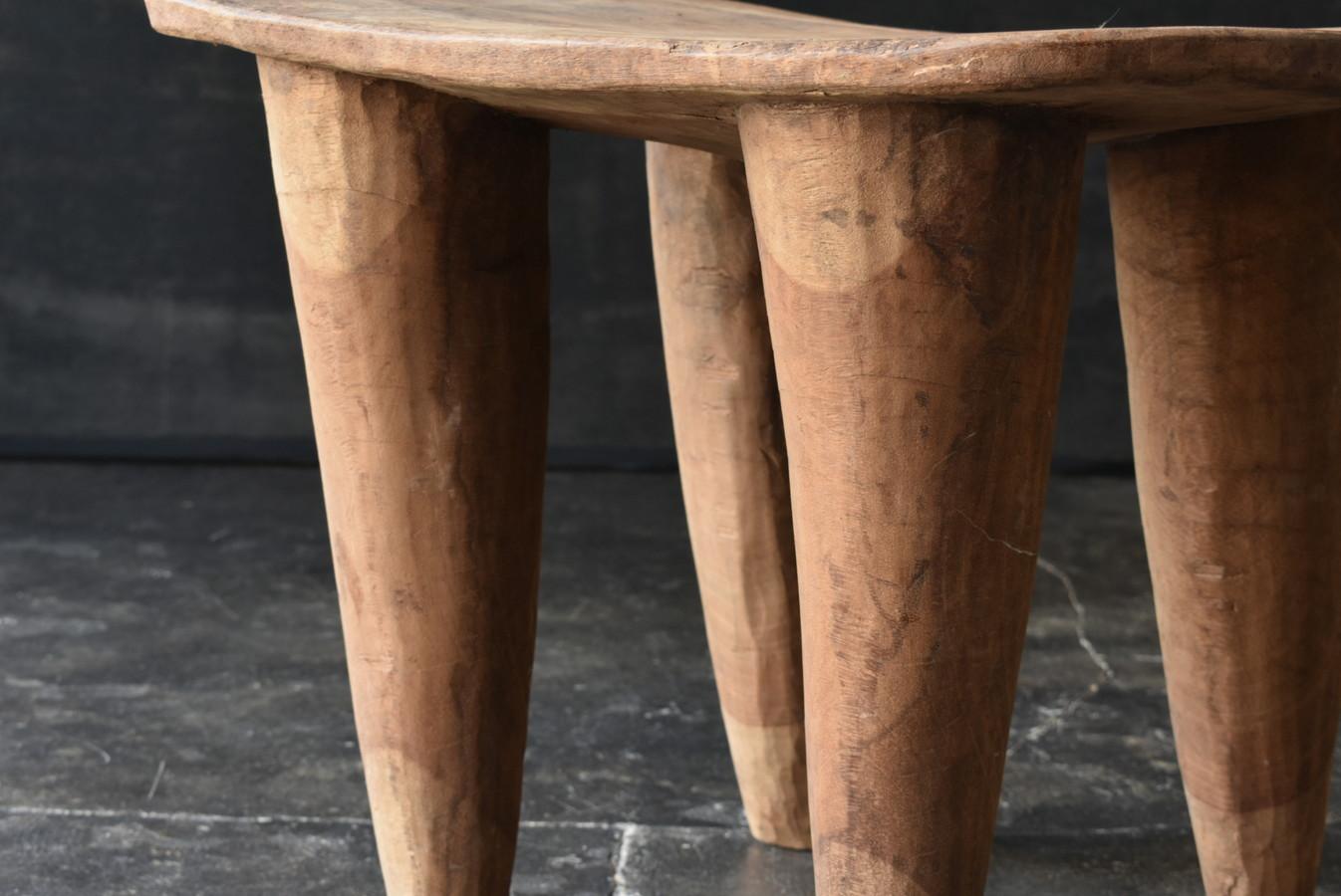 Grand tabouret Senufo d'Afrique/Table en bois/Table d'appoint/20e siècle en vente 10