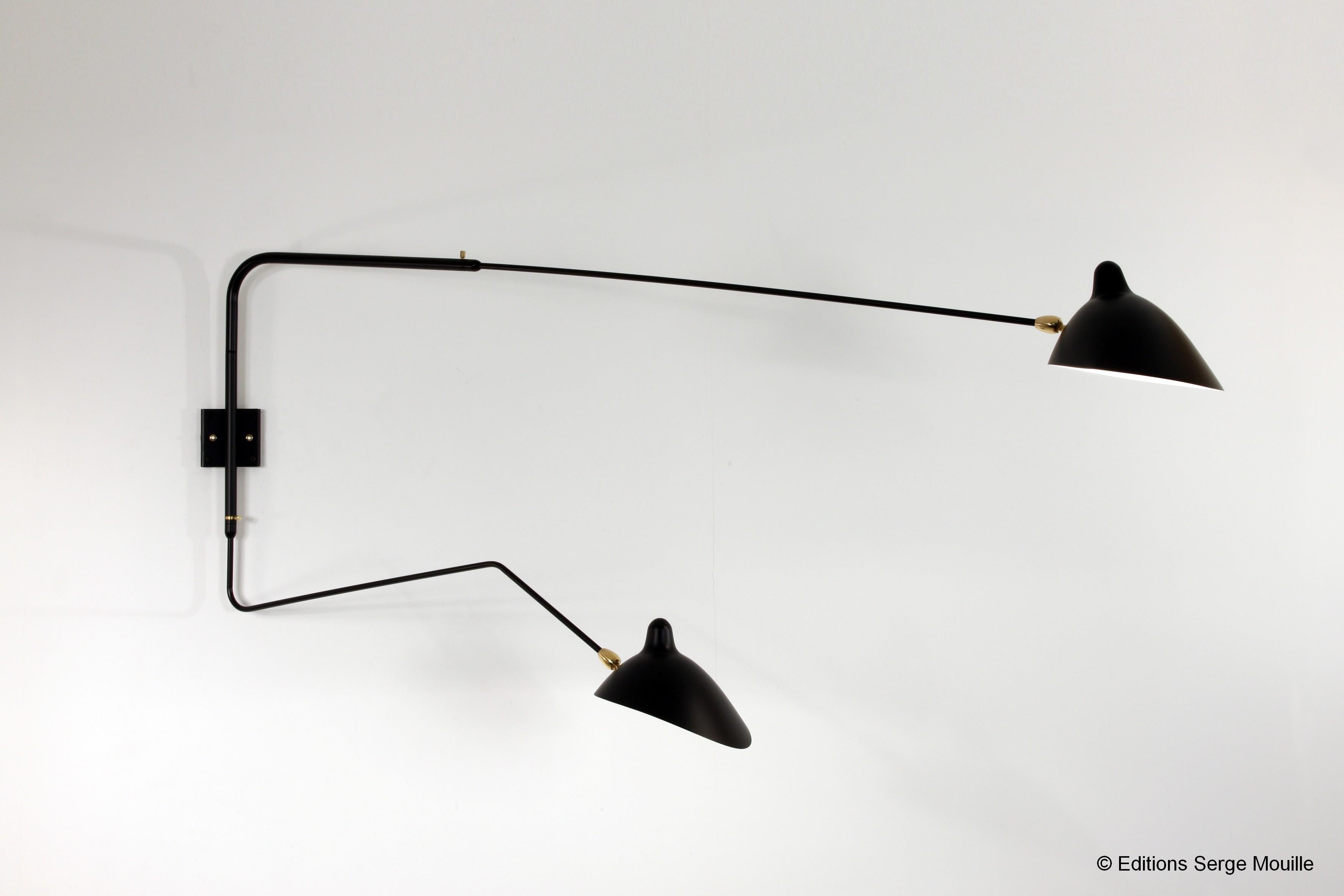 Painted Large Serge Mouille 'Appliqué Deux Bras Pivotants un Courbe' Wall Lamp in Black For Sale