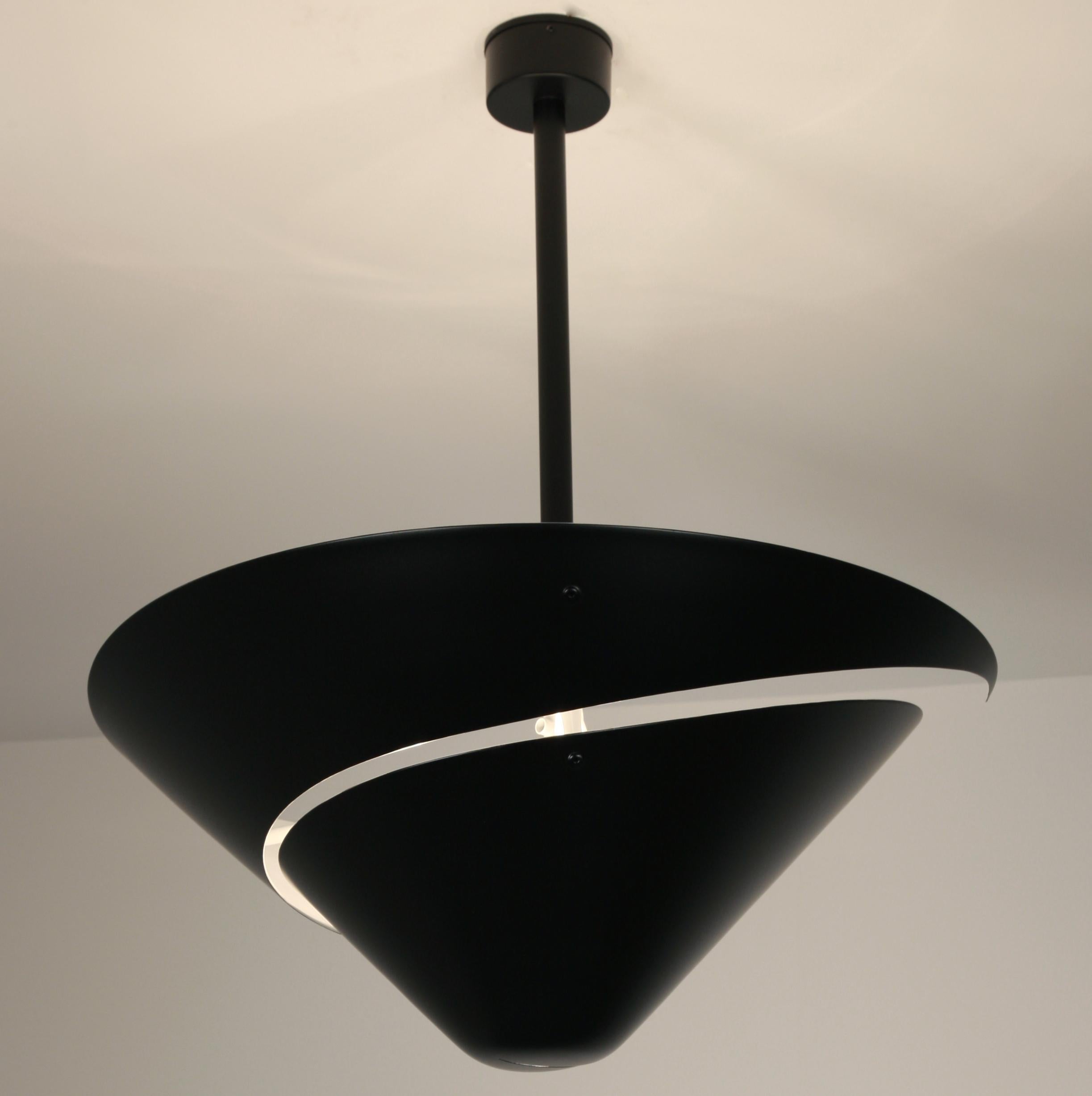 Large Serge Mouille 'Snail' Ceiling Lamp In New Condition For Sale In Glendale, CA