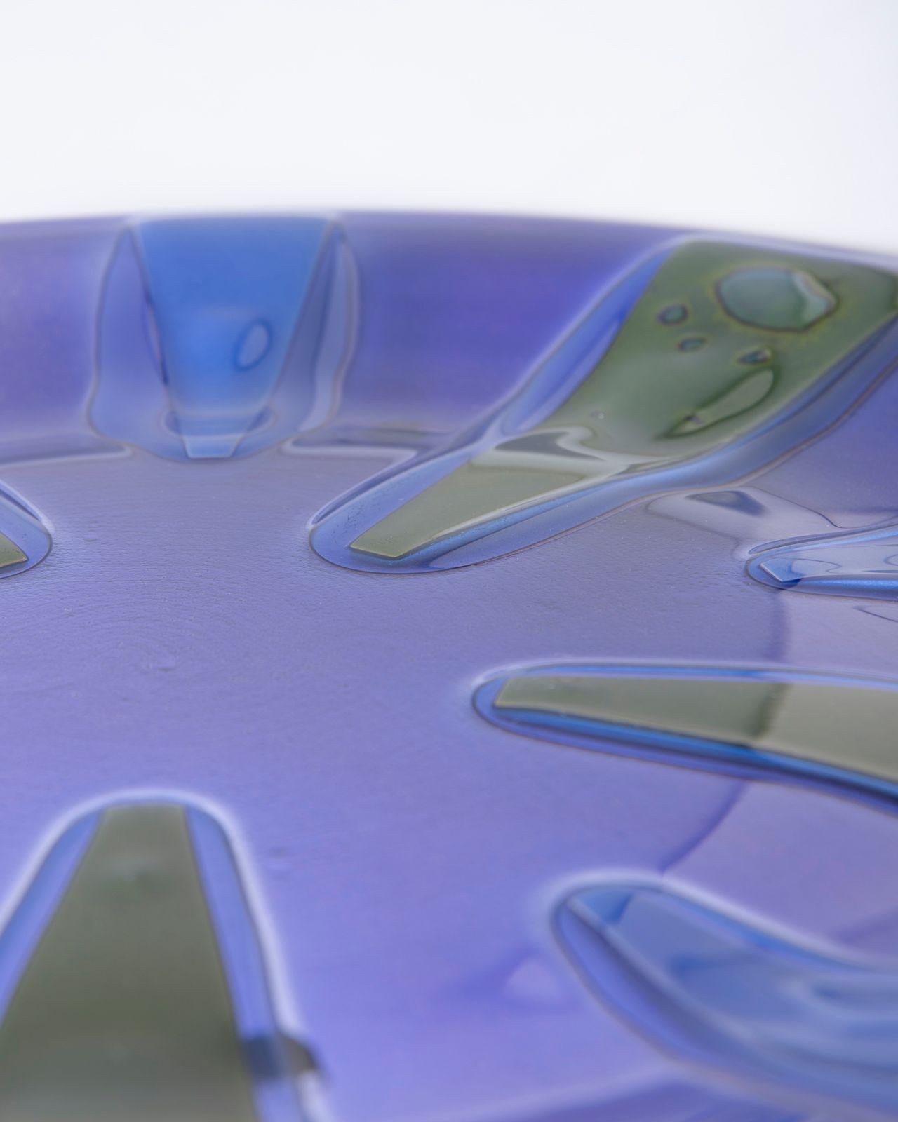 Large Serving Dish by Michael & Frances Higgins im Zustand „Gut“ im Angebot in Dallas, TX