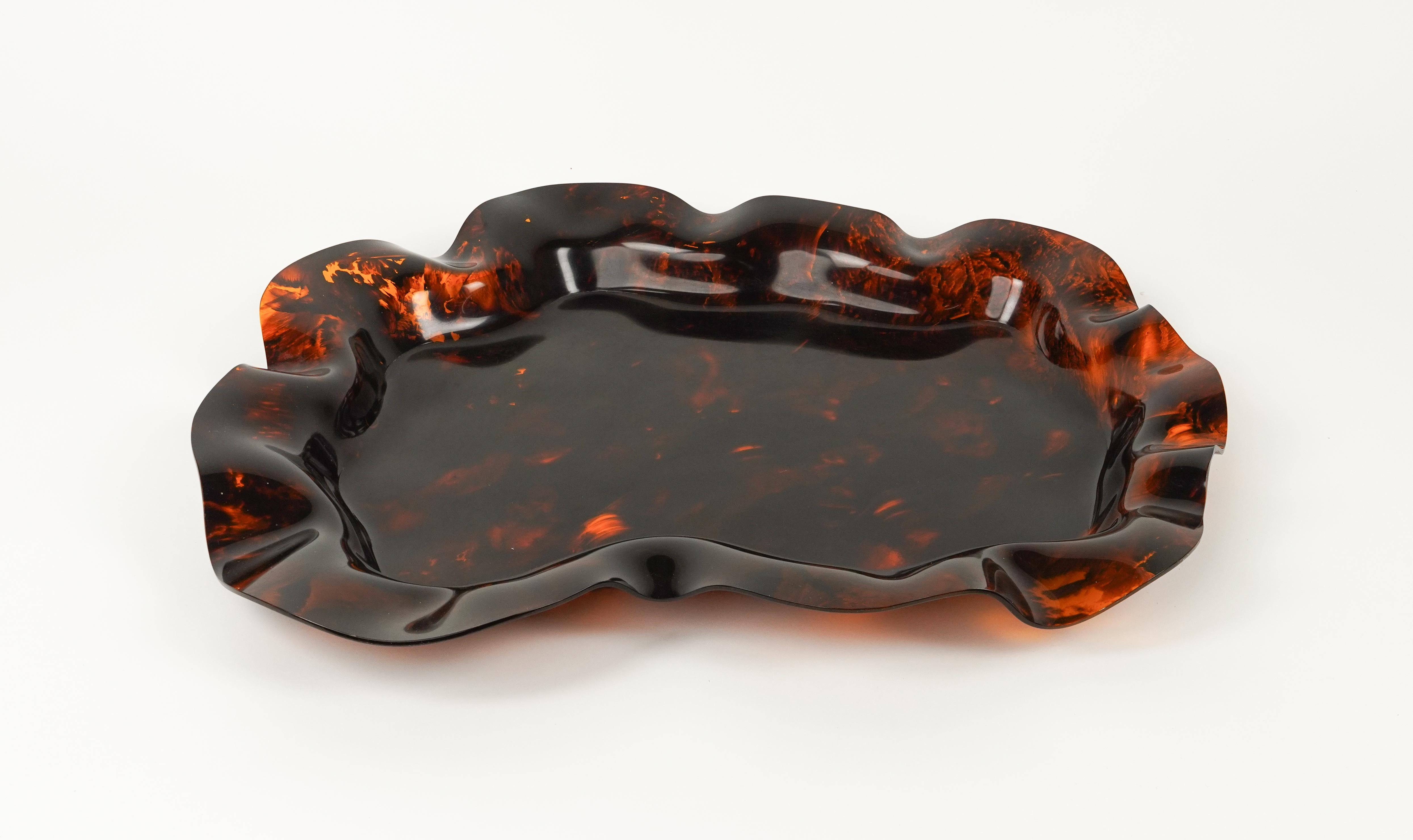 Large Serving Tray or Centerpiece Lucite Faux Tortoiseshell, Italy 1970s In Good Condition For Sale In Rome, IT