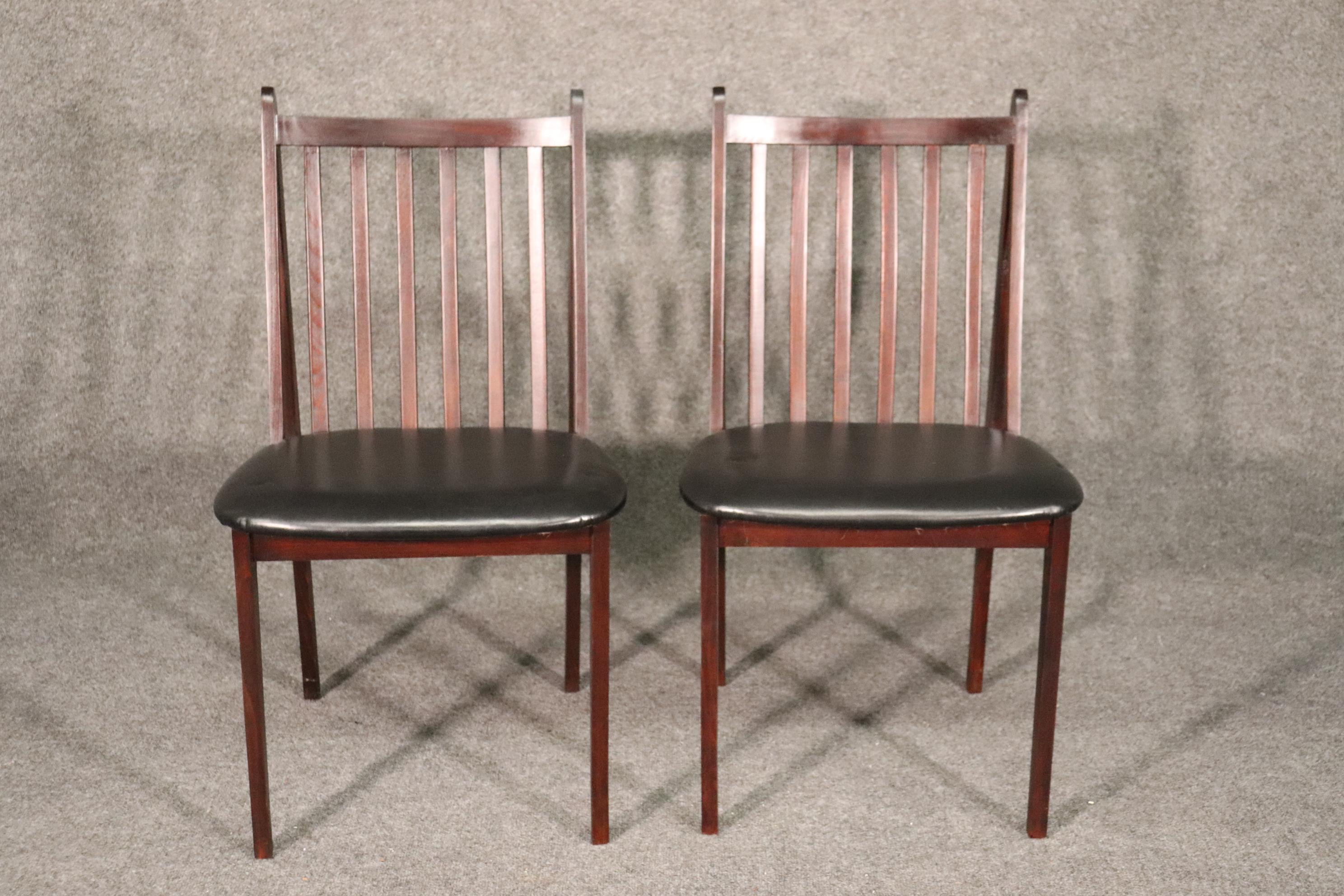 Italian Large Set of 12 Mahogany Mid-Century Modern Dining Chairs, circa 1960