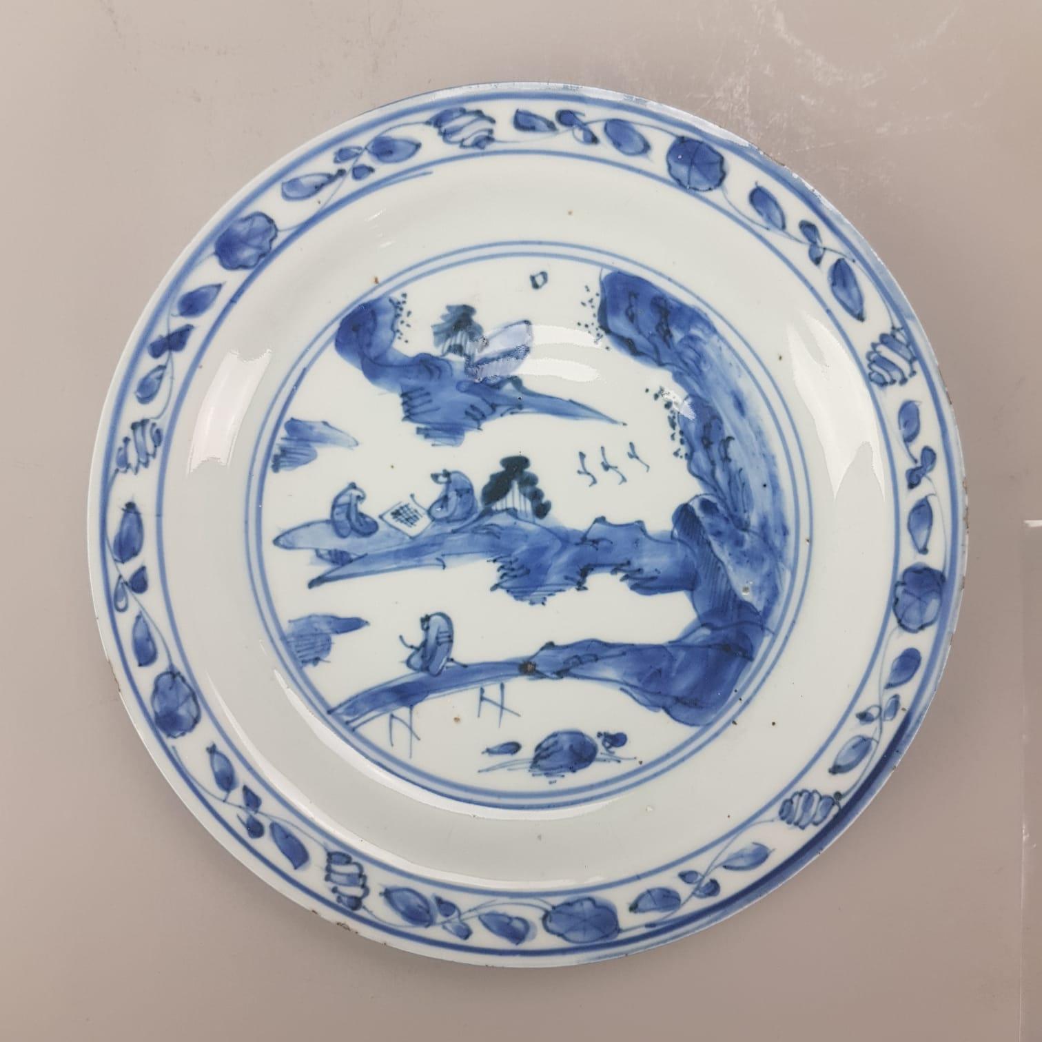 Large Set of Chinese 17th Century Porcelain Ming Dynasty Plates Chenghua Marked For Sale 9