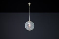 Grande set di ciondoli in ottone e vetro a motivi del Midcentury-Modern, Praga 1960