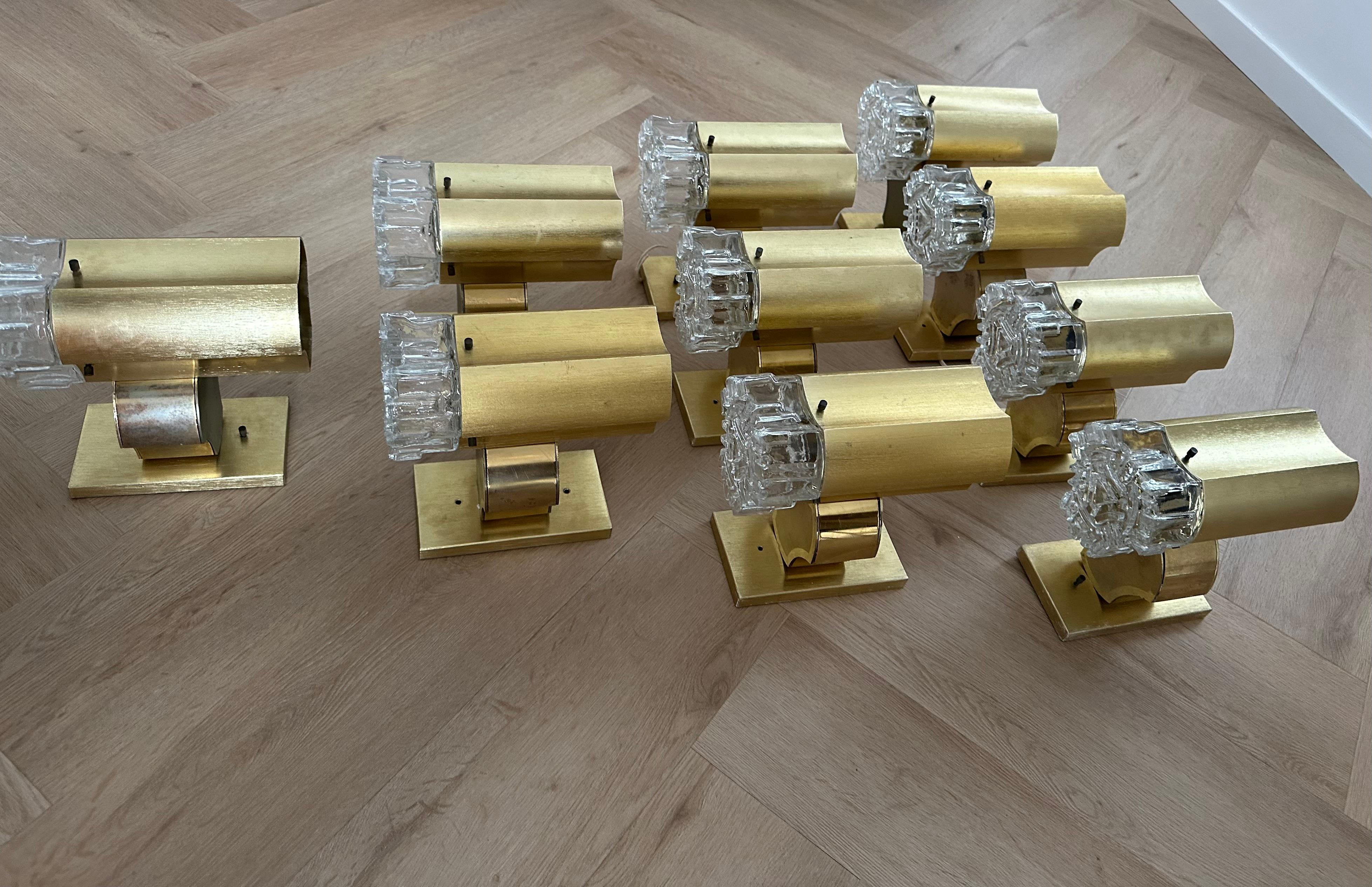 Grande set di 10 lampade da parete in vetro e alluminio del MidCentury di design italiano in vendita 4