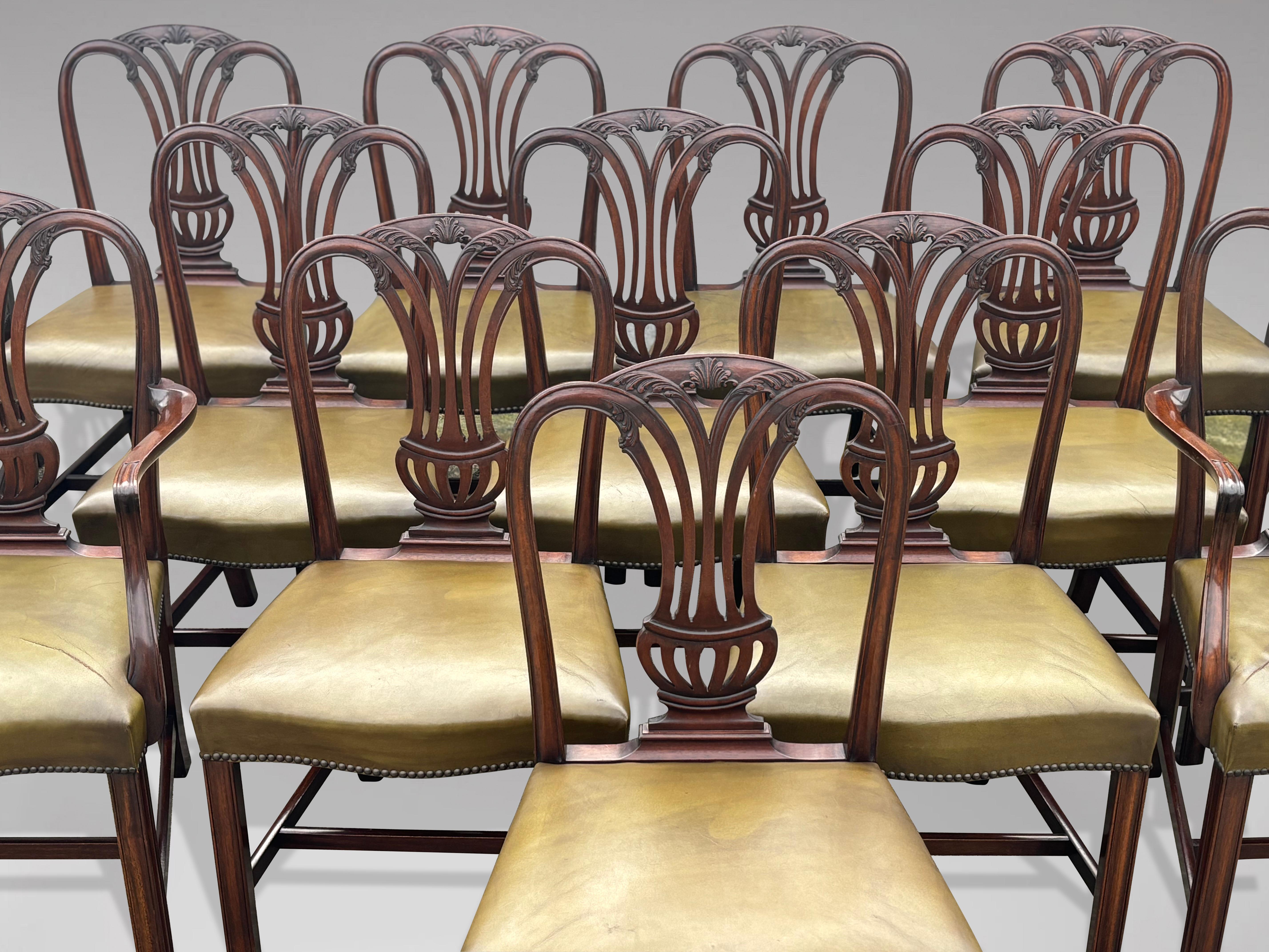Large Set of 14 Hepplewhite Dining Room Chairs For Sale 7