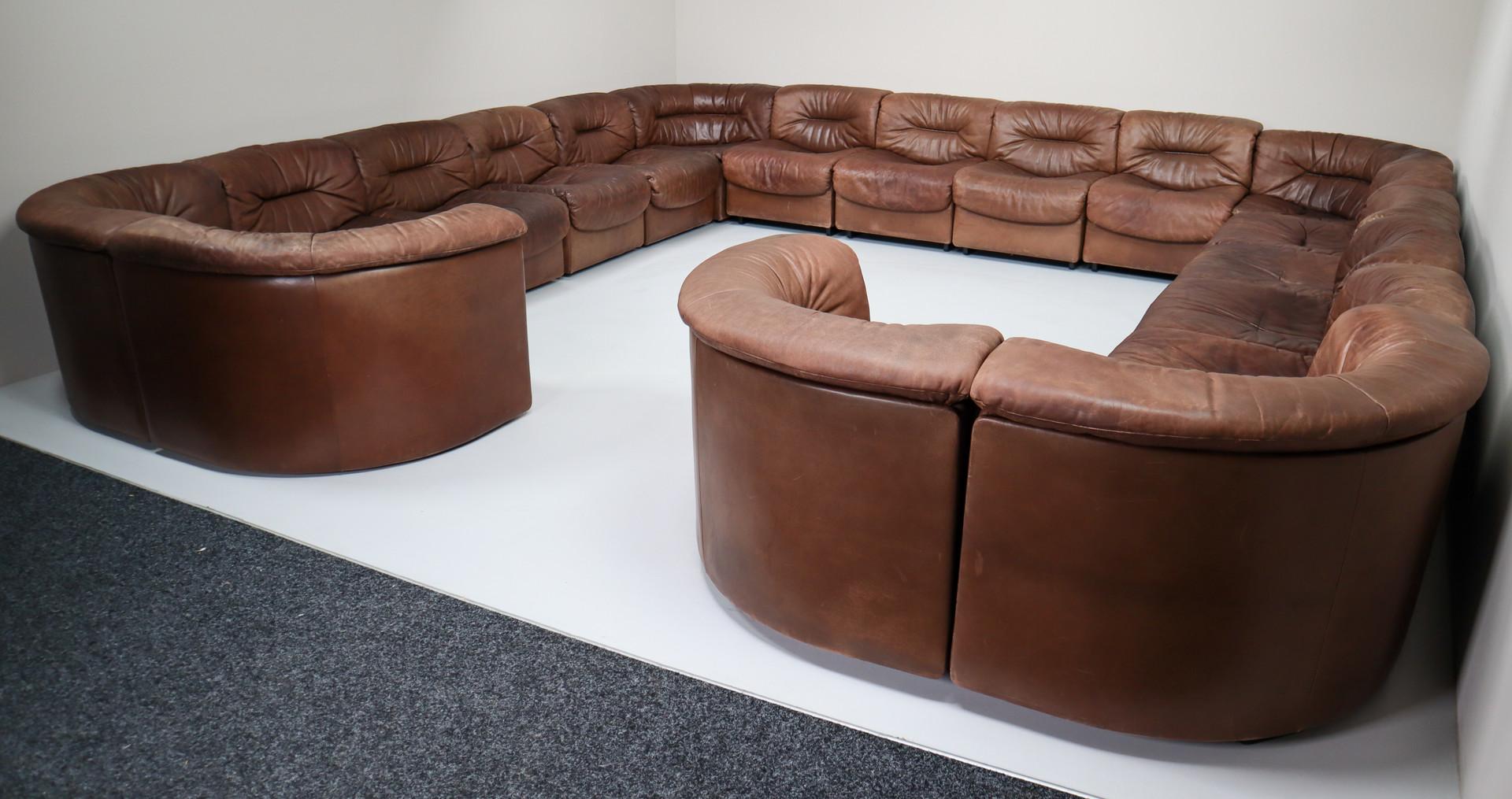 Late 20th Century Large Set of 19 Elements Patinated Leather De Sede DS 14 Modular Sofa, 1970s