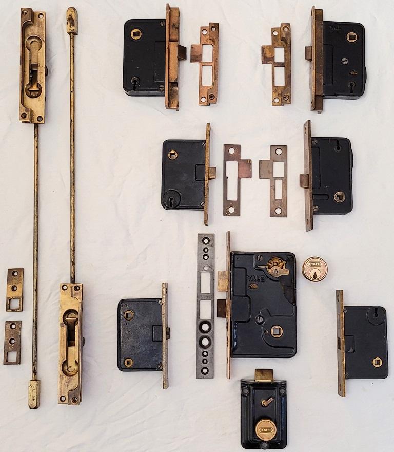 Large Set of 1920s Yale Mortice Locks with Plates For Sale 3