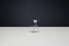 Large set of 16 Black Arne Jacobsen for Fritz Hansen 3107 Series 7 Dining Chairs