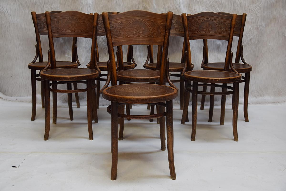 Large Set of 26 Bistro Dining Chairs by Thonet Vienna, Art Noveau For Sale 4