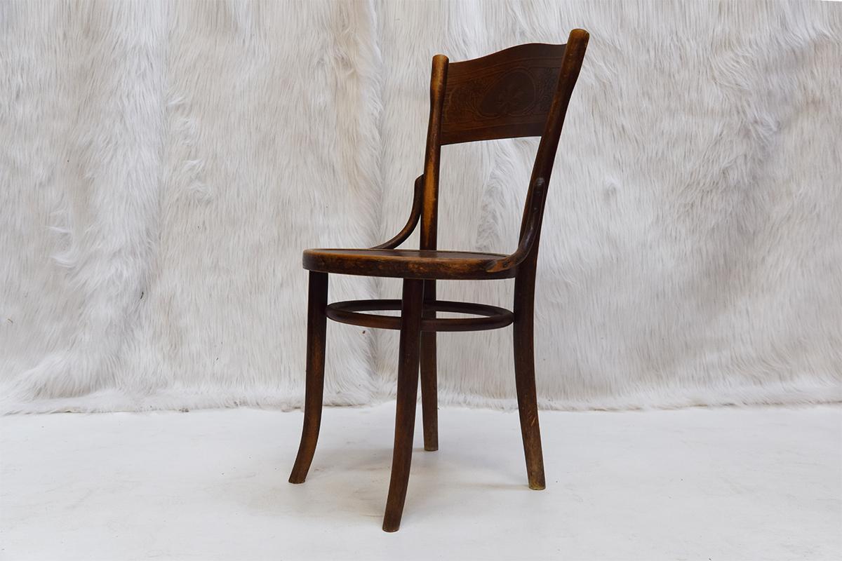 Mid-Century Modern Large Set of 26 Bistro Dining Chairs by Thonet Vienna, Art Noveau For Sale