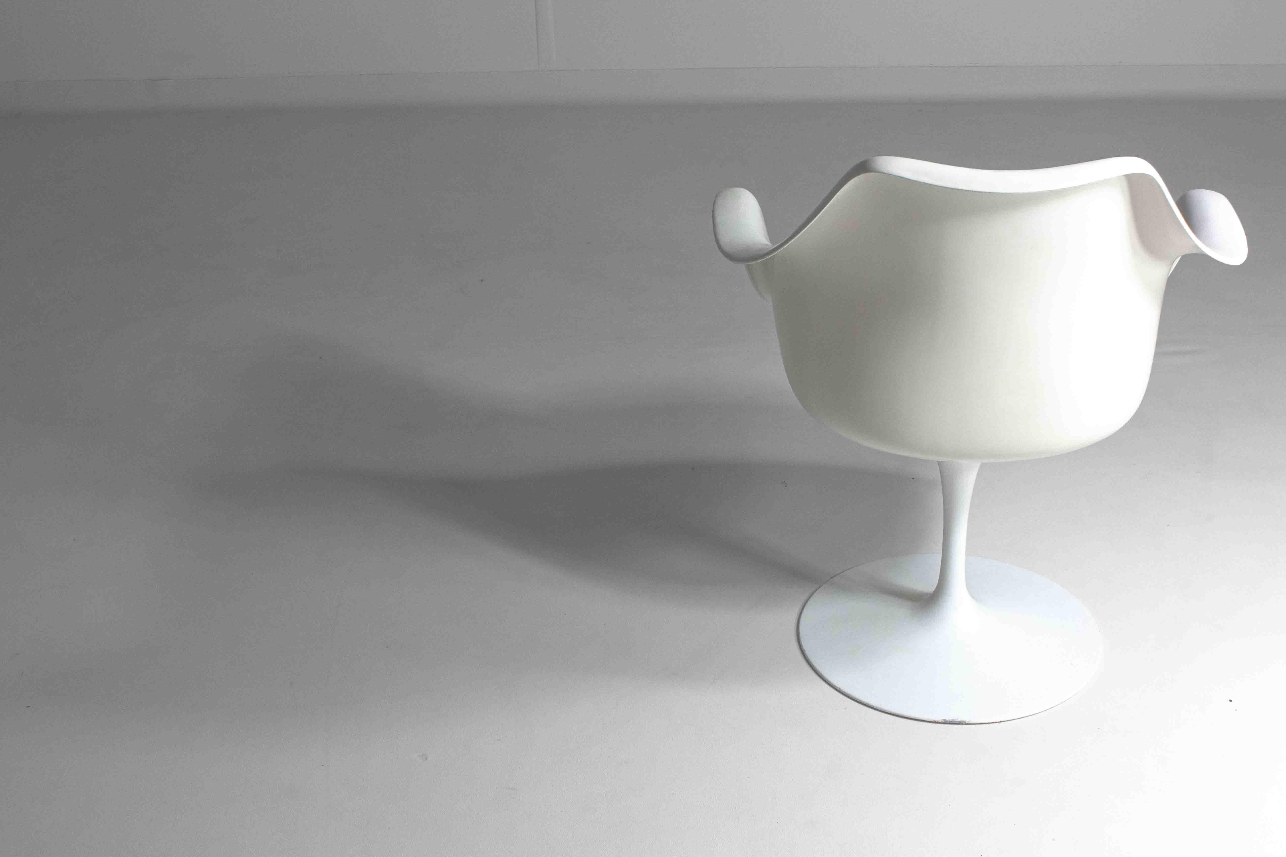 Grand ensemble de 8 fauteuils tulipe d'Eero Saarinen pour Knoll International, 1970 en vente 8