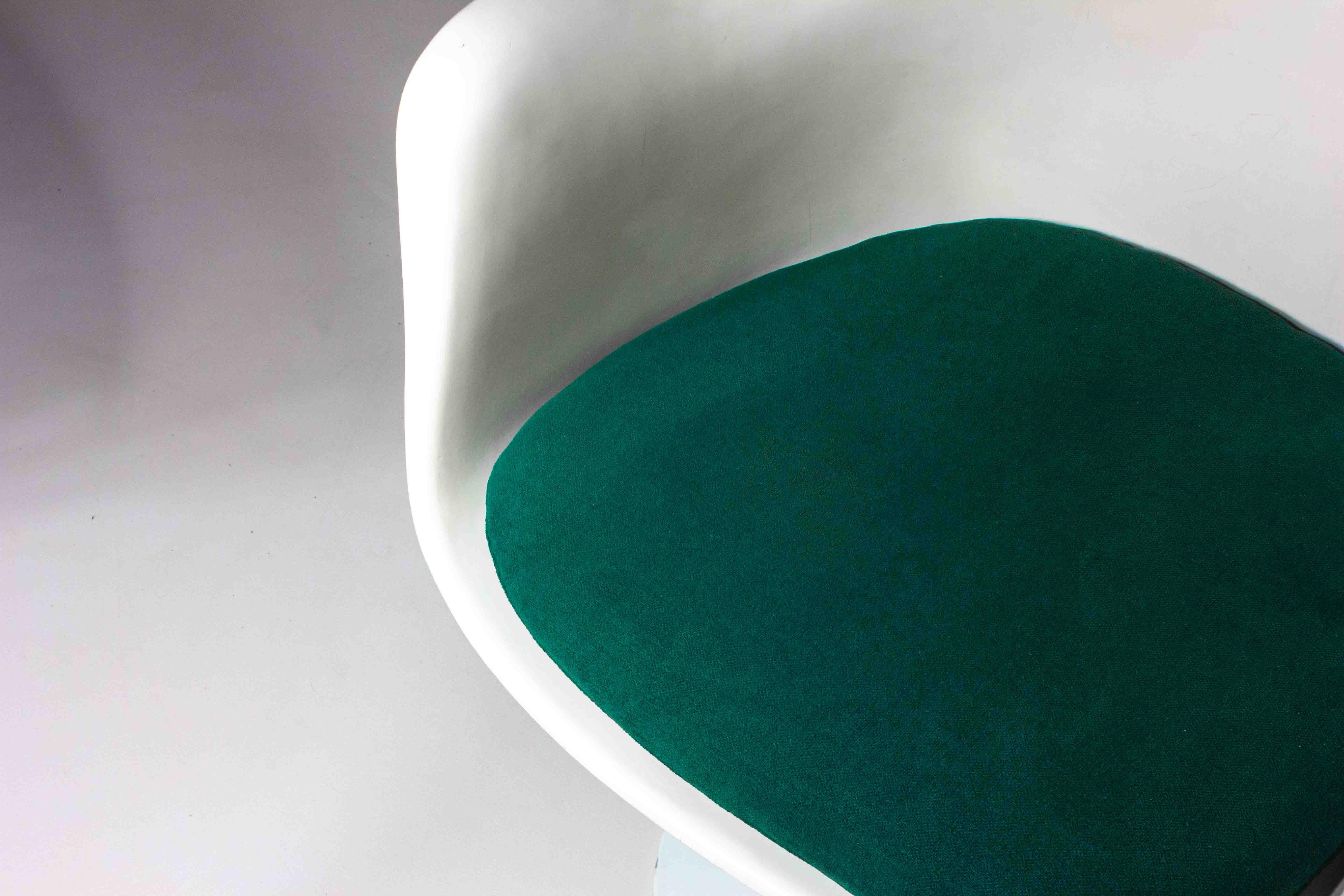 Grand ensemble de 8 fauteuils tulipe d'Eero Saarinen pour Knoll International, 1970 en vente 10