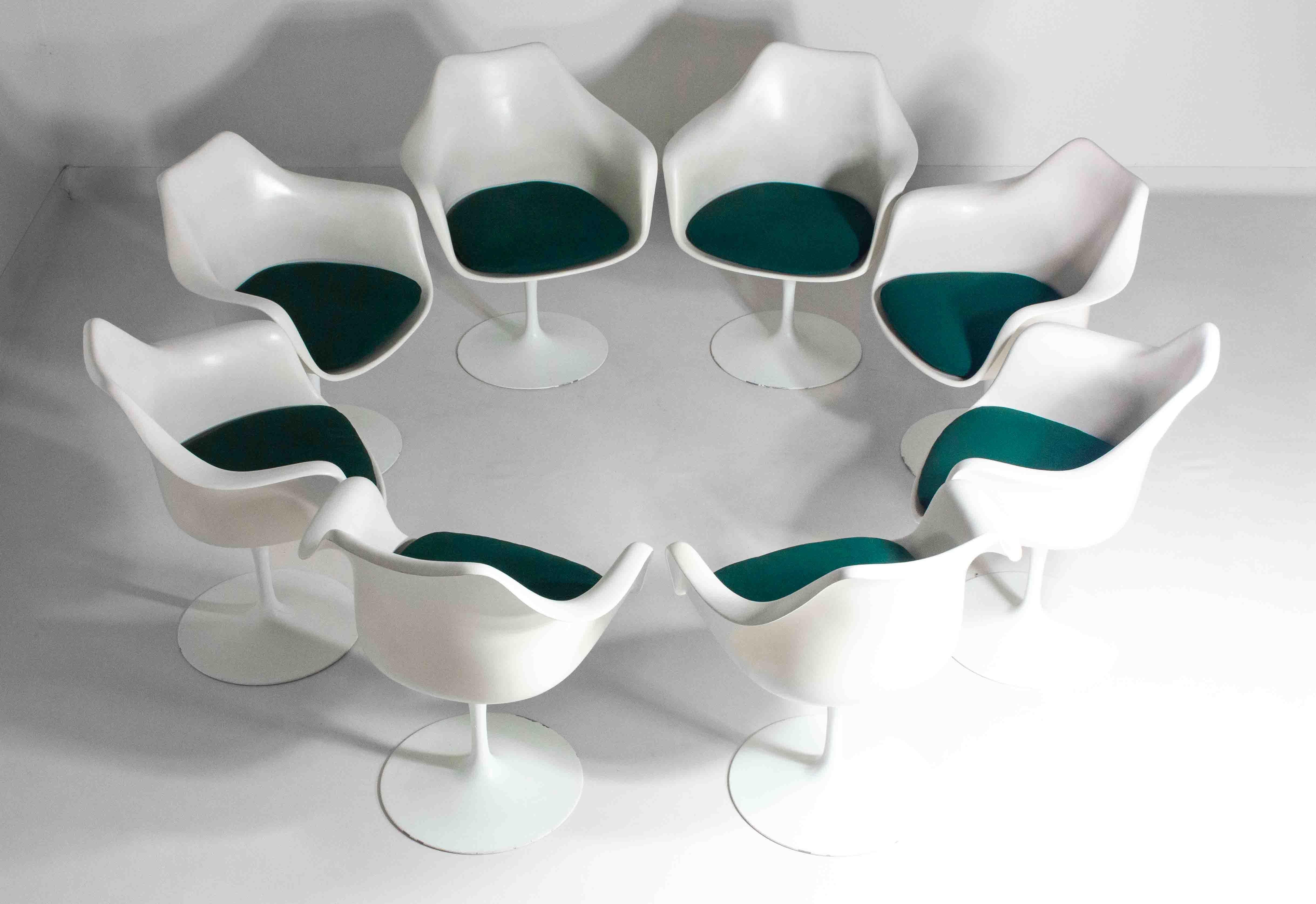 Mid-Century Modern Grand ensemble de 8 fauteuils tulipe d'Eero Saarinen pour Knoll International, 1970 en vente