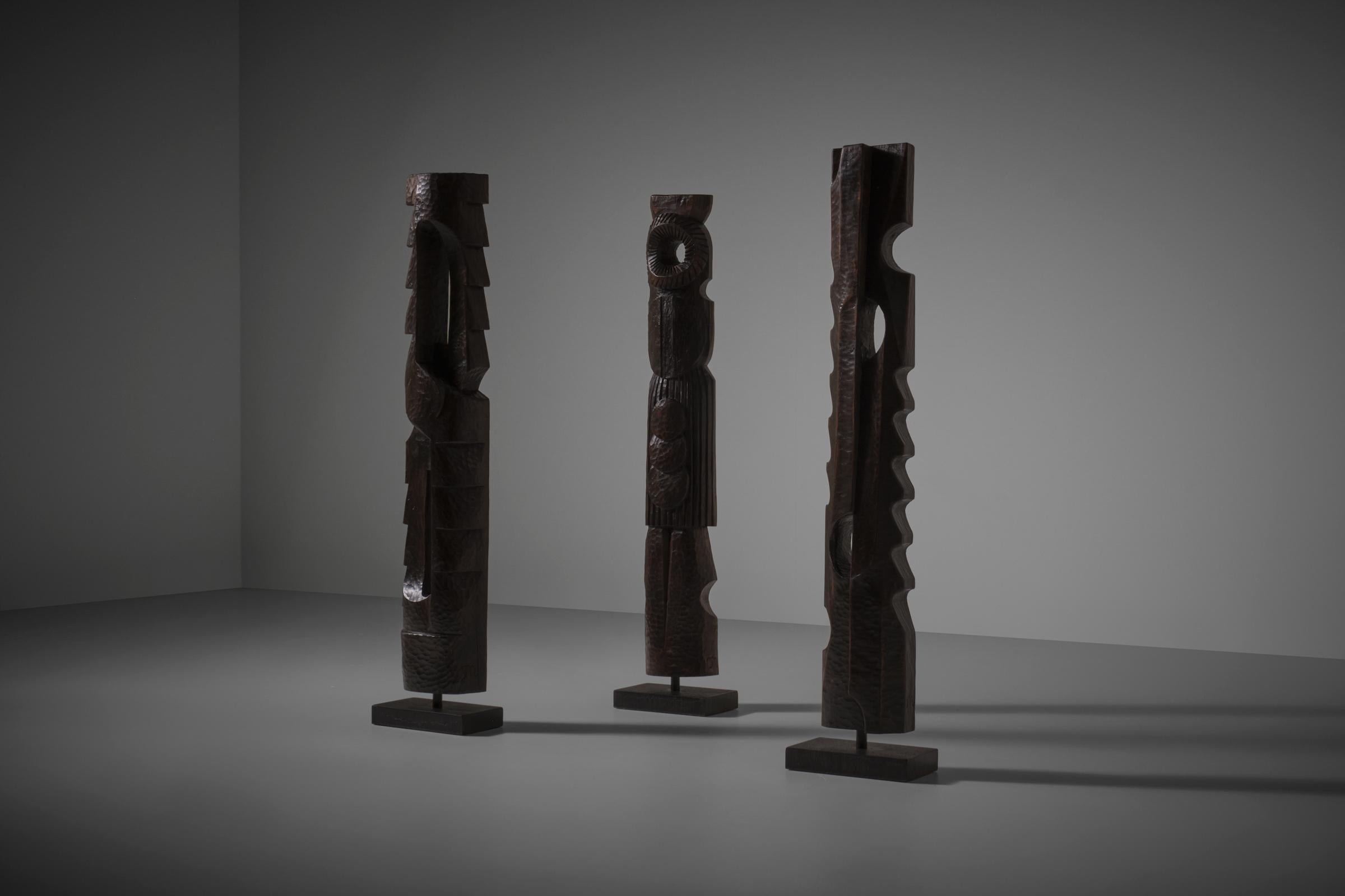Large set of Abstract wooden sculptures, France 1970s - II For Sale 4