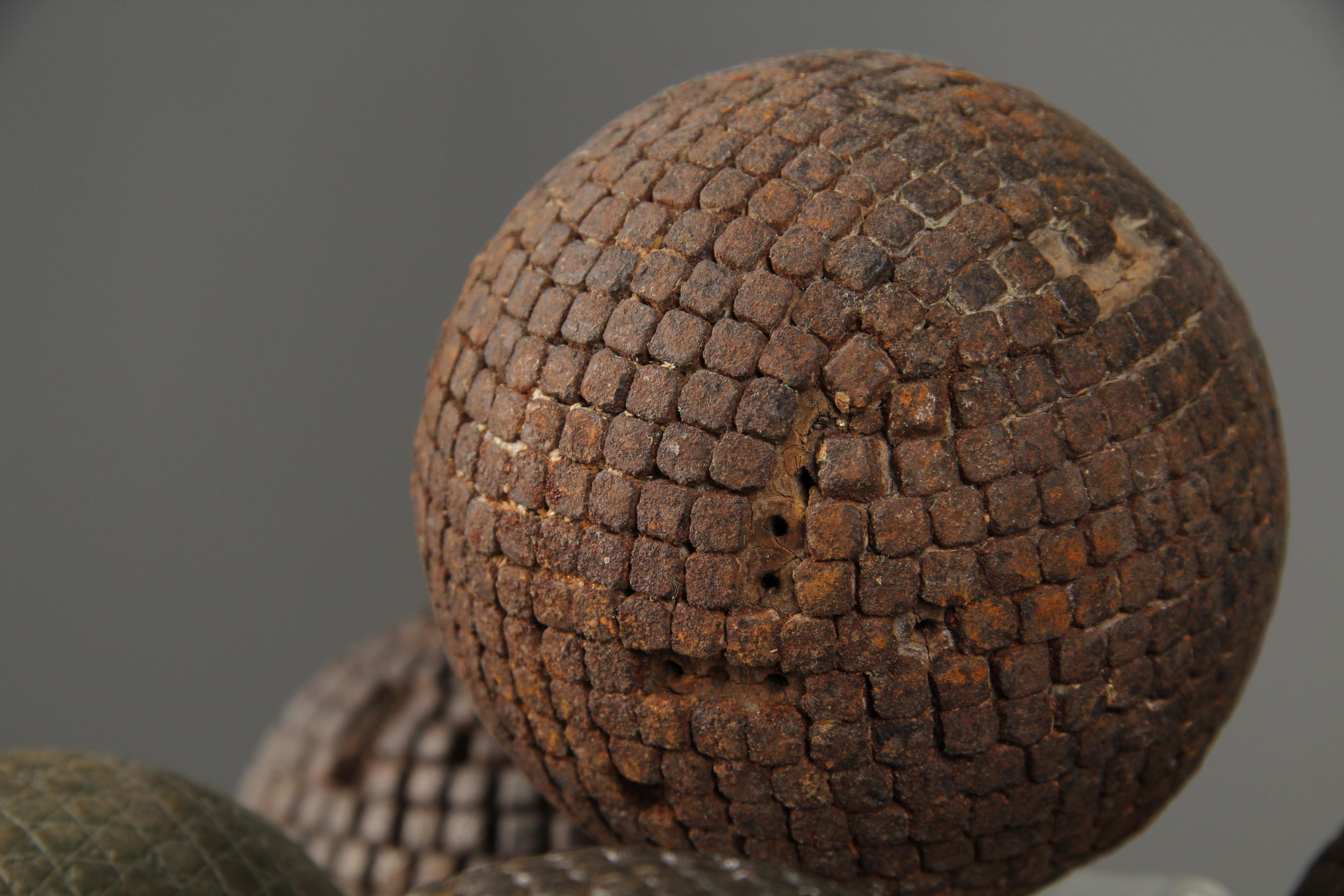 Sculpté à la main Grand jeu de boules antique, 13 Pieces, Pétanque, 1880s, France en vente