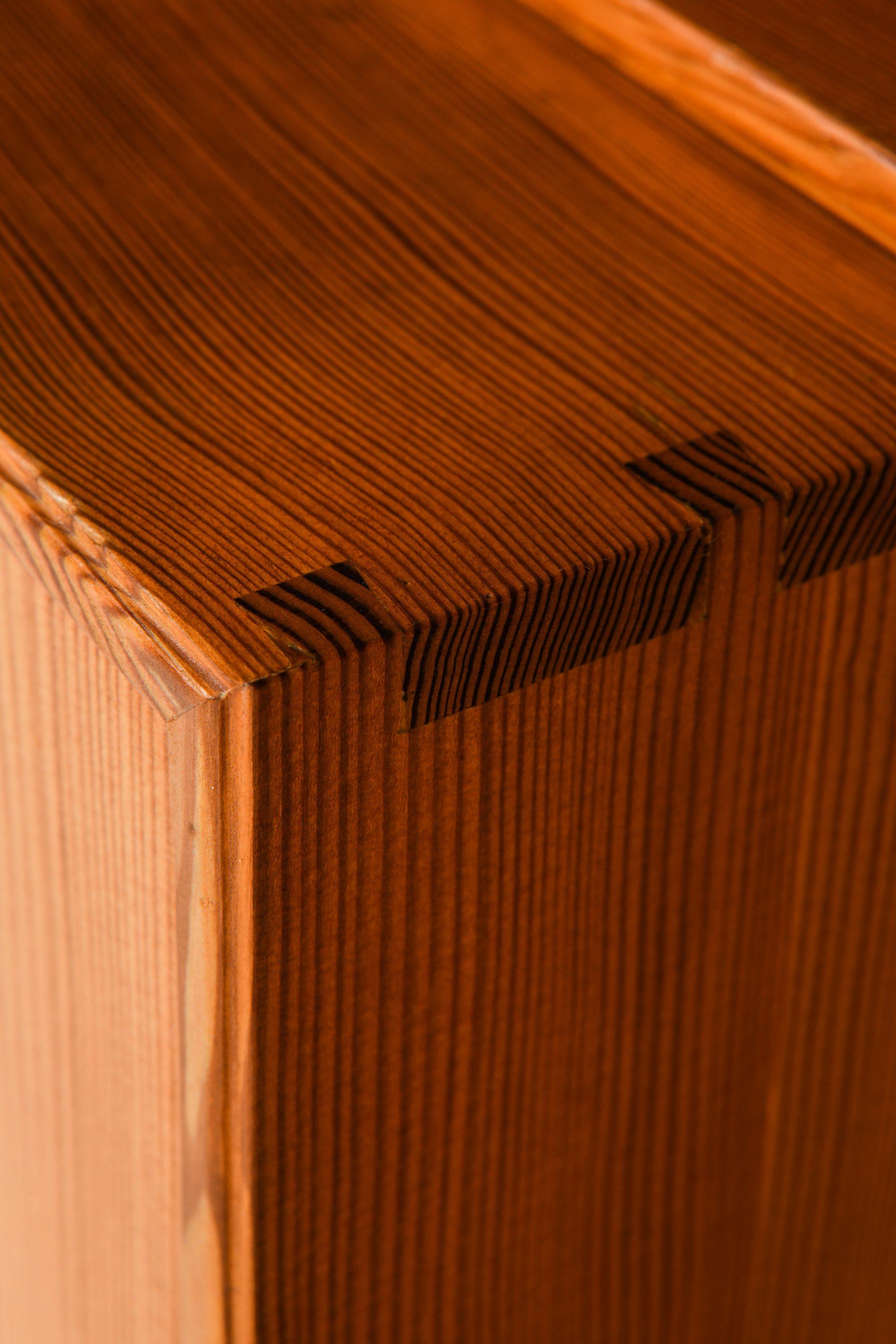 Pino Grande set di librerie in pino dell'Oregon di Mogens Koch, 1933 in vendita