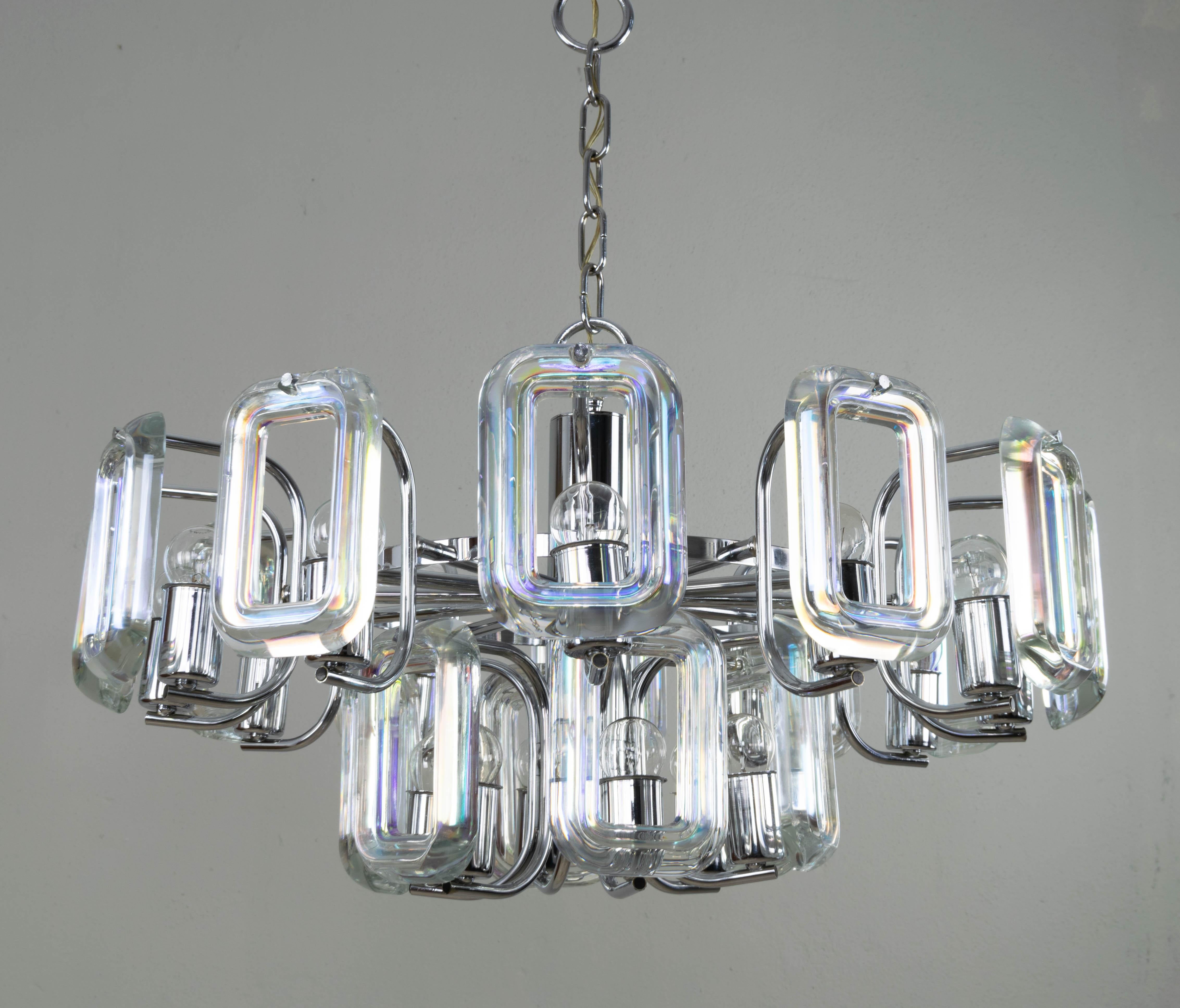 20th Century Large Set of Chandelier and Sconces of Italian Modern Iridescent Glass Links