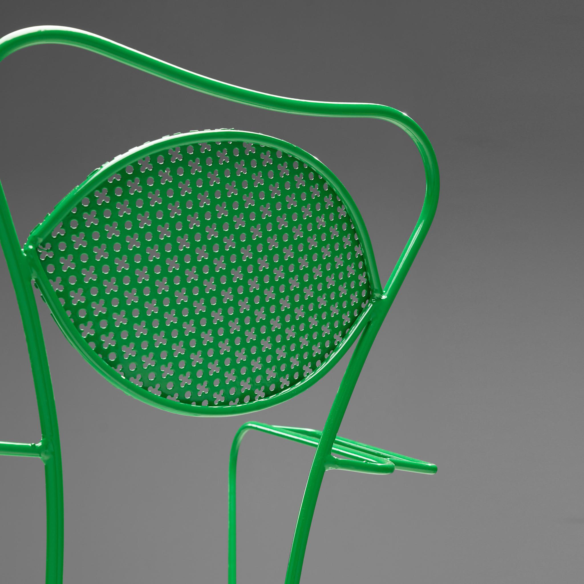 Large Set of Italian Patio Chairs in Green Lacquered Steel For Sale 1
