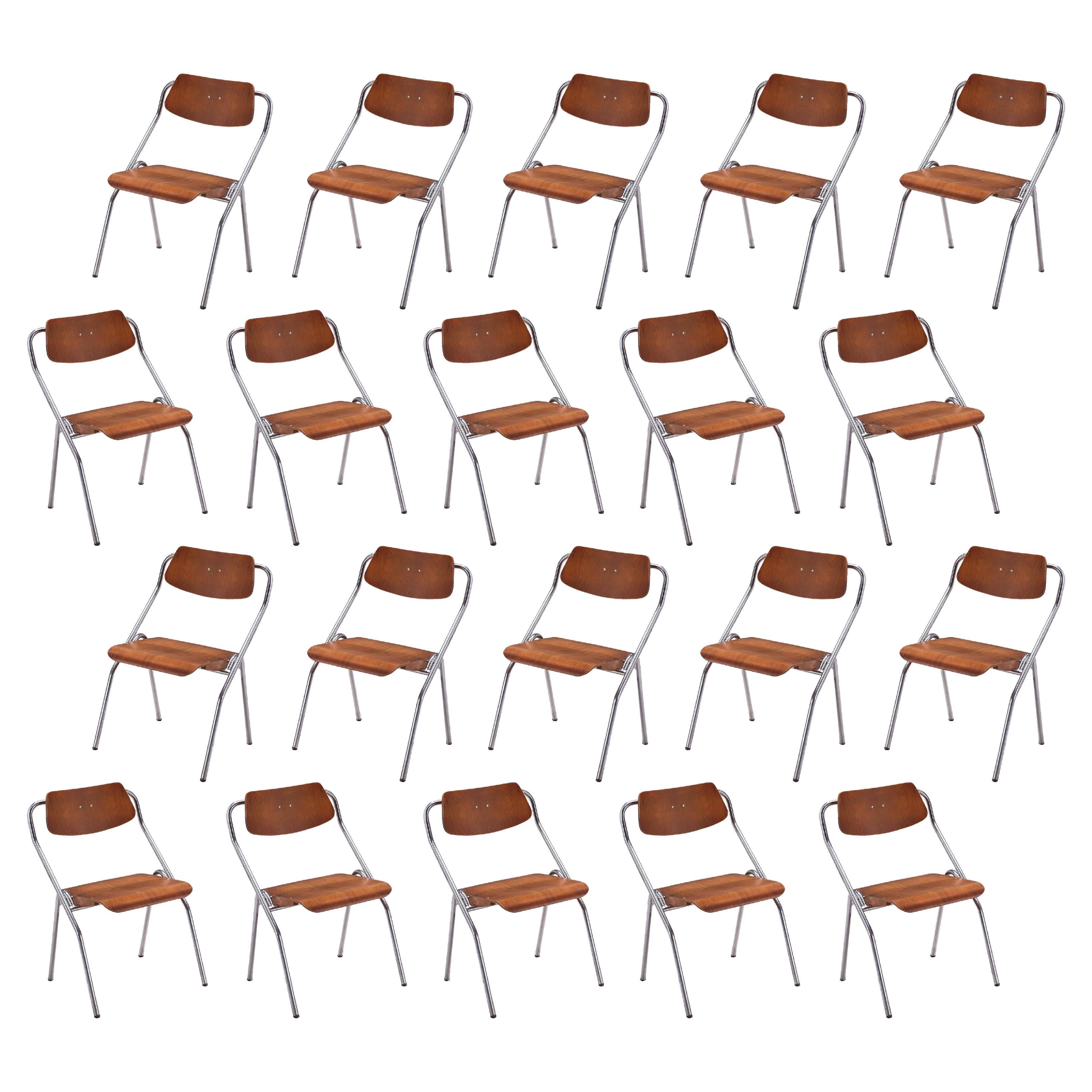 Grand ensemble de chaises néerlandaises avec cadre tubulaire chromé  en vente
