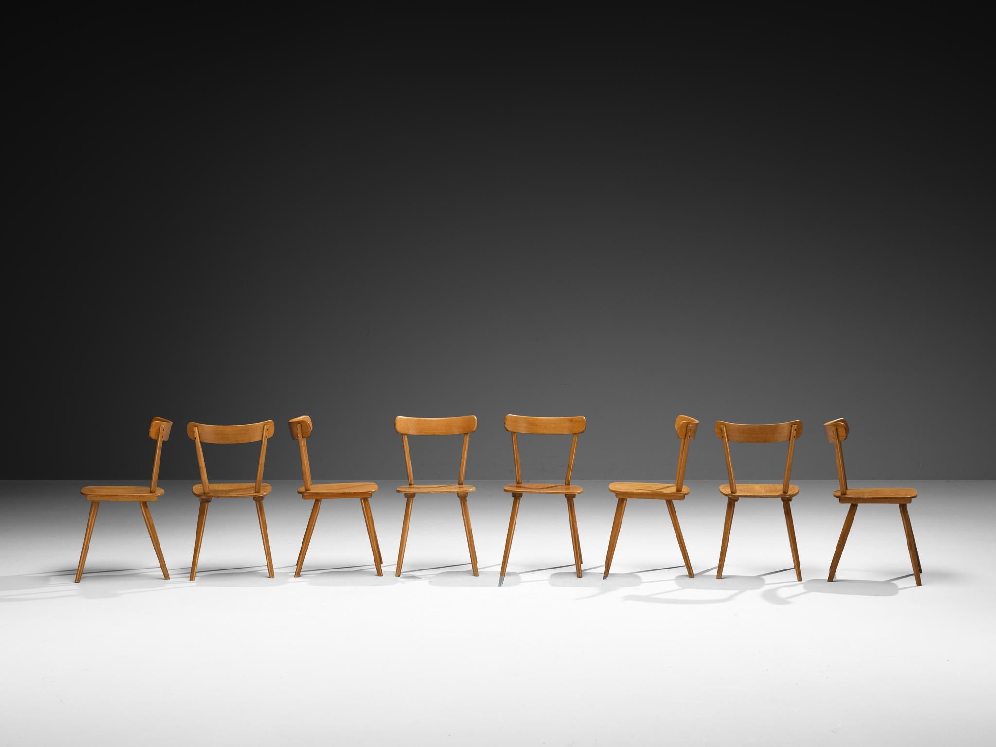 Large Set of Mid-Century Modern Dining Chairs in Blonde Wood For Sale 4