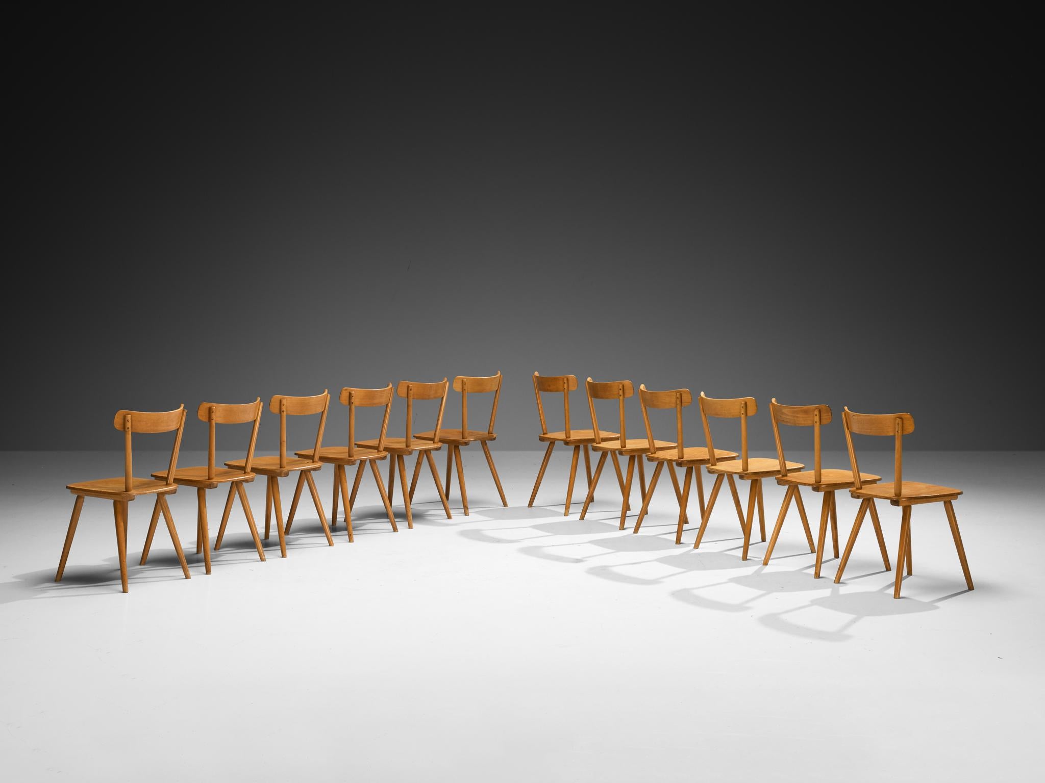 Faggio Grande set di sedie da pranzo moderne di metà secolo in Wood Wood in vendita