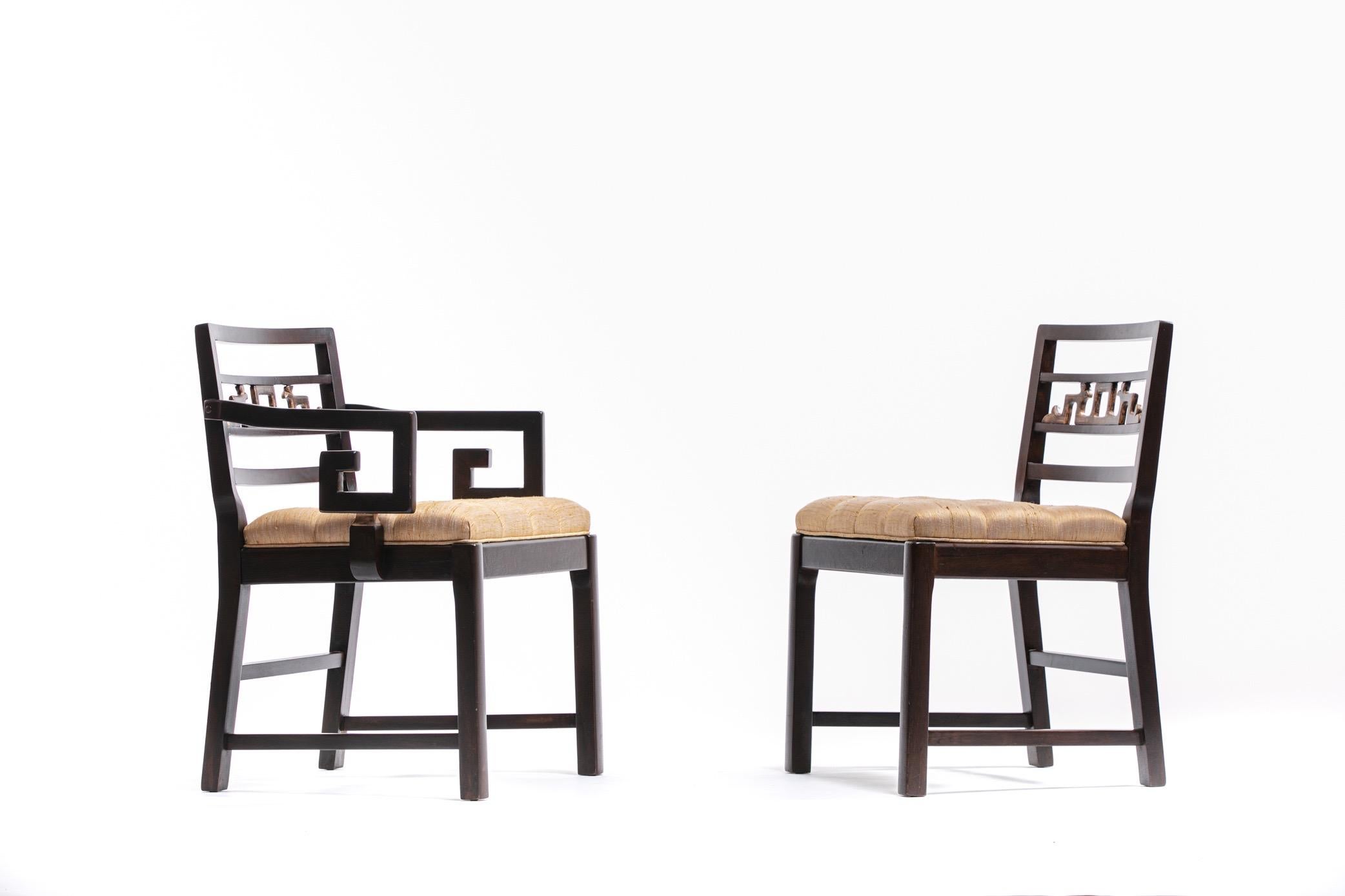 Grand ensemble de dix chaises de salle à manger Baker en acajou noir et or, vers 1950 en vente 5