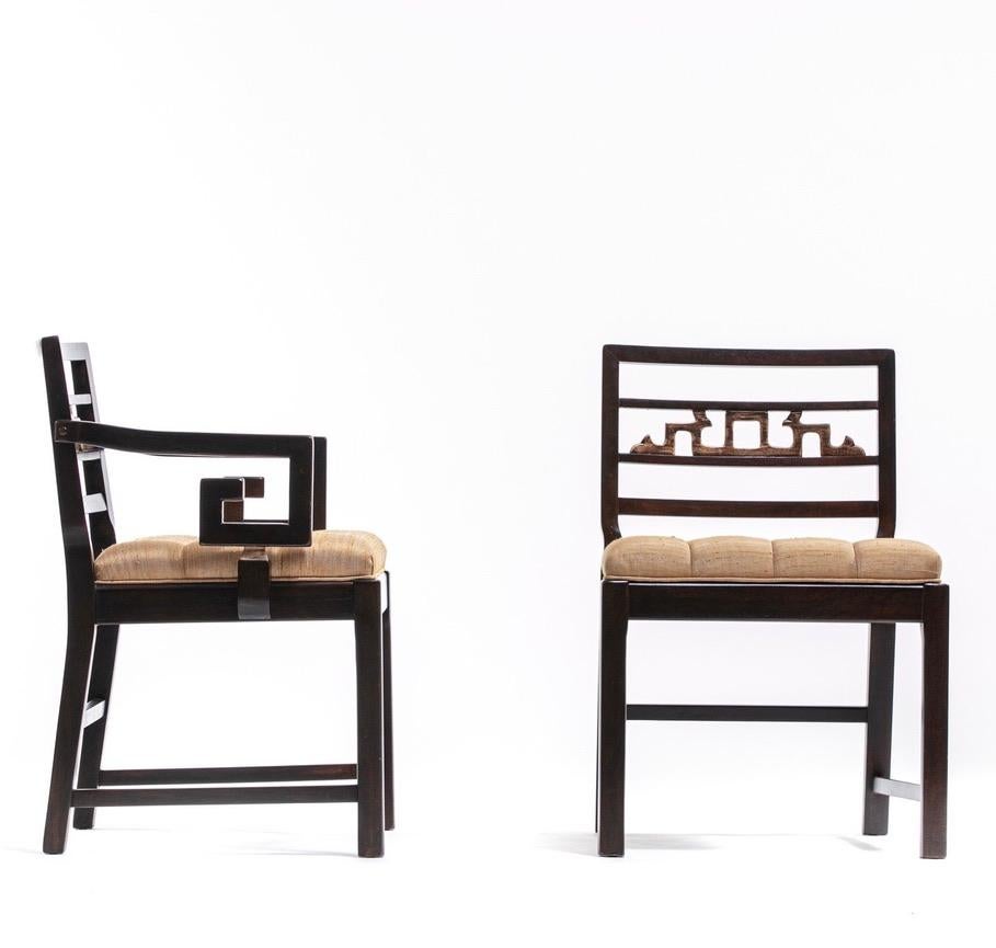 Grand ensemble de dix chaises de salle à manger Baker en acajou noir et or, vers 1950 en vente 1
