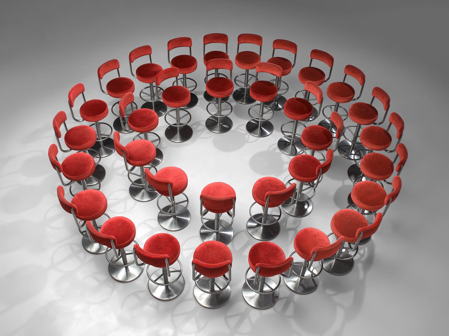 Borje Johanson for Johanson Design, set of thirty barstools as part of 'Johanson Jupiter Collection', in metal and red velvet, Sweden, 1970s.

Highly comfortable high barstools in red velvet upholstery. Due to the soft seat and back, these chairs