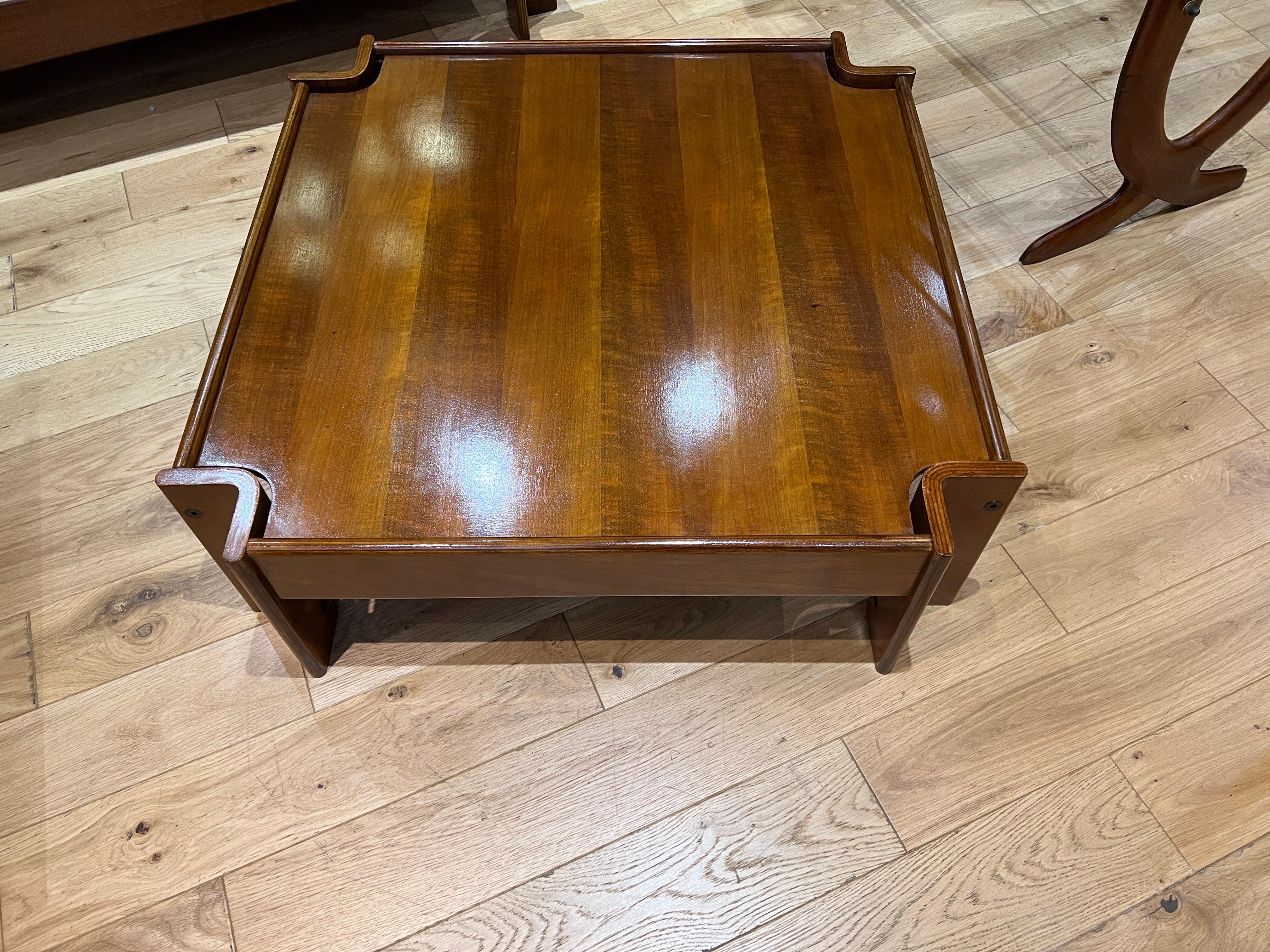 20th Century Large Set of Three Modular Coffee Table For Sale