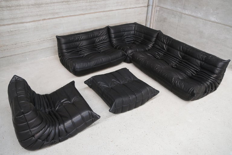 CERTIFIED Ligne Roset TOGO Large set in natural COGNAC Leather, DIAMOND QUALITY In Excellent Condition For Sale In Ostend, BE