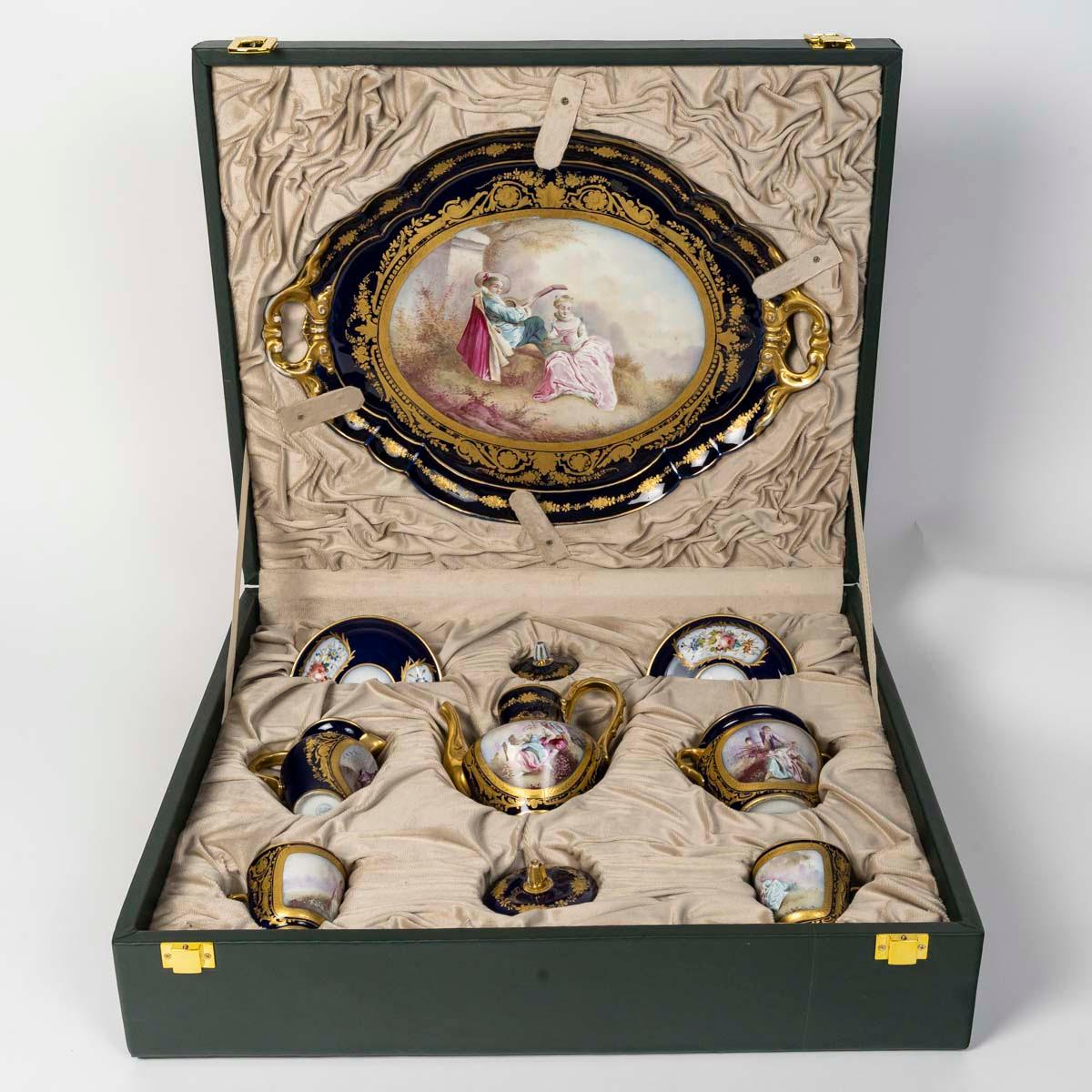 Grande servizio da tè in porcellana di Sèvres, XIX secolo, periodo Napoleone III. in vendita 1
